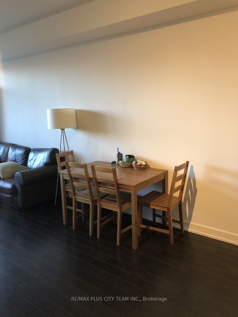 330 Richmond Street W 311, Toronto, ON M5V 0M4 photo 5