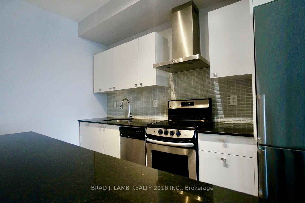 51 East Liberty Street 2211, Toronto, ON M6K 3P8 photo 5