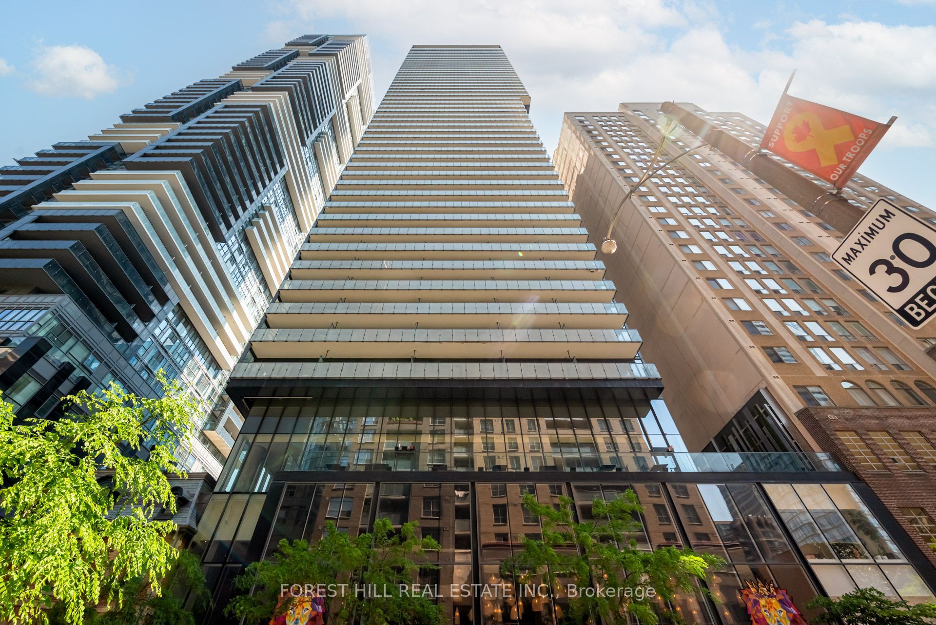 15 Grenville Street 4708, Toronto, ON M4Y 0B9 photo 2
