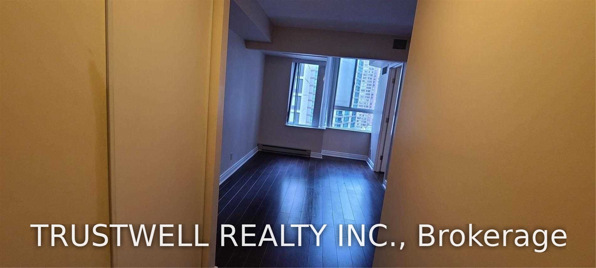 44 Gerrard Street 1108, Toronto, ON M5G 2K2 photo 3