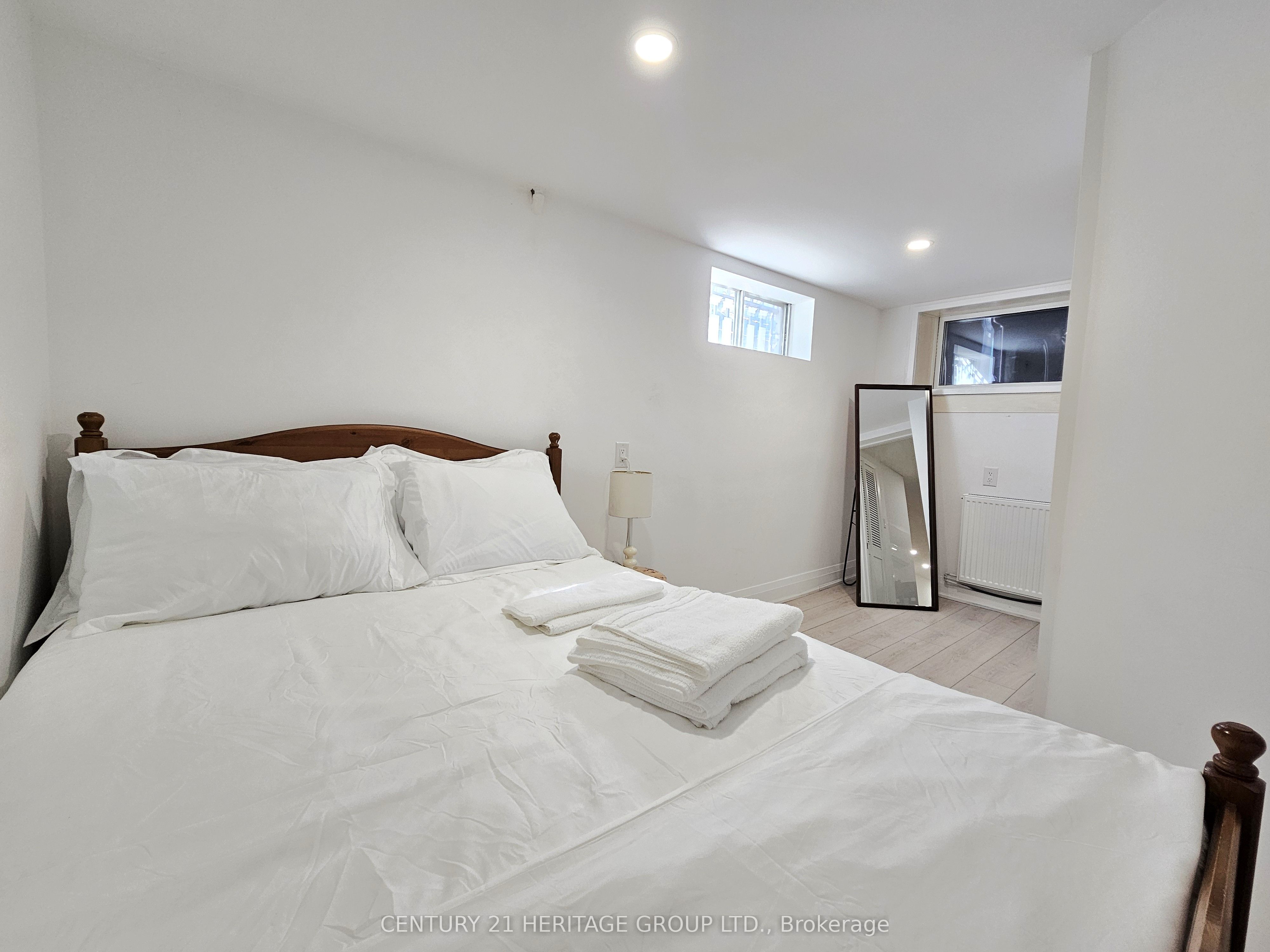 344 Shaw Street Bsmt, Toronto, ON M6J 2X3 photo 5