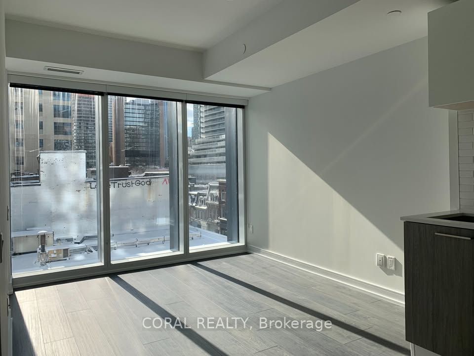 3 Gloucester Street 303, Toronto, ON M4Y 0C6 photo 3