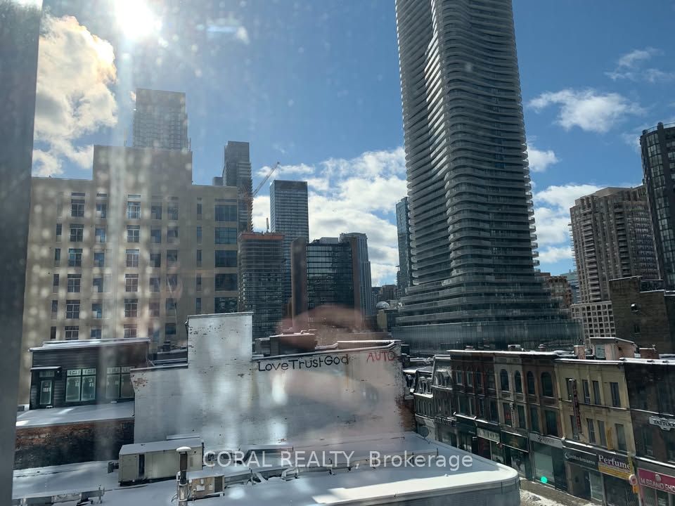 3 Gloucester Street 303, Toronto, ON M4Y 0C6 photo 4