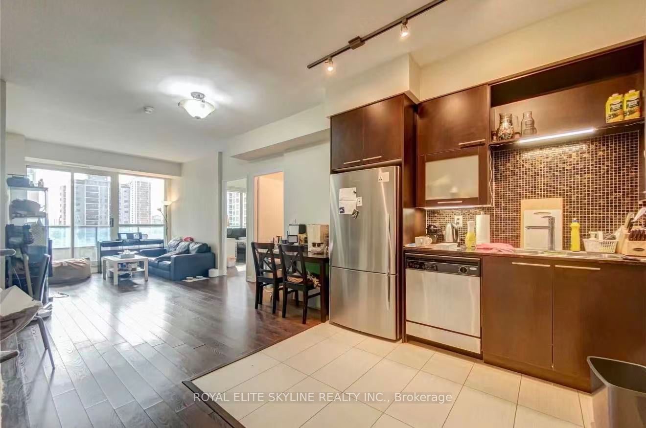 500 Sherbourne Street 708, Toronto, ON M4X 1L1