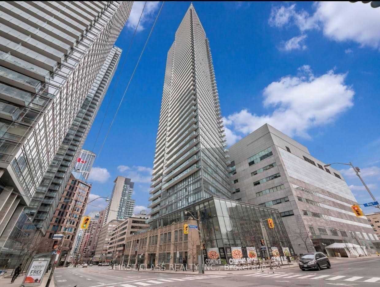 832 Bay Street 2401, Toronto, ON M5S 1Z6