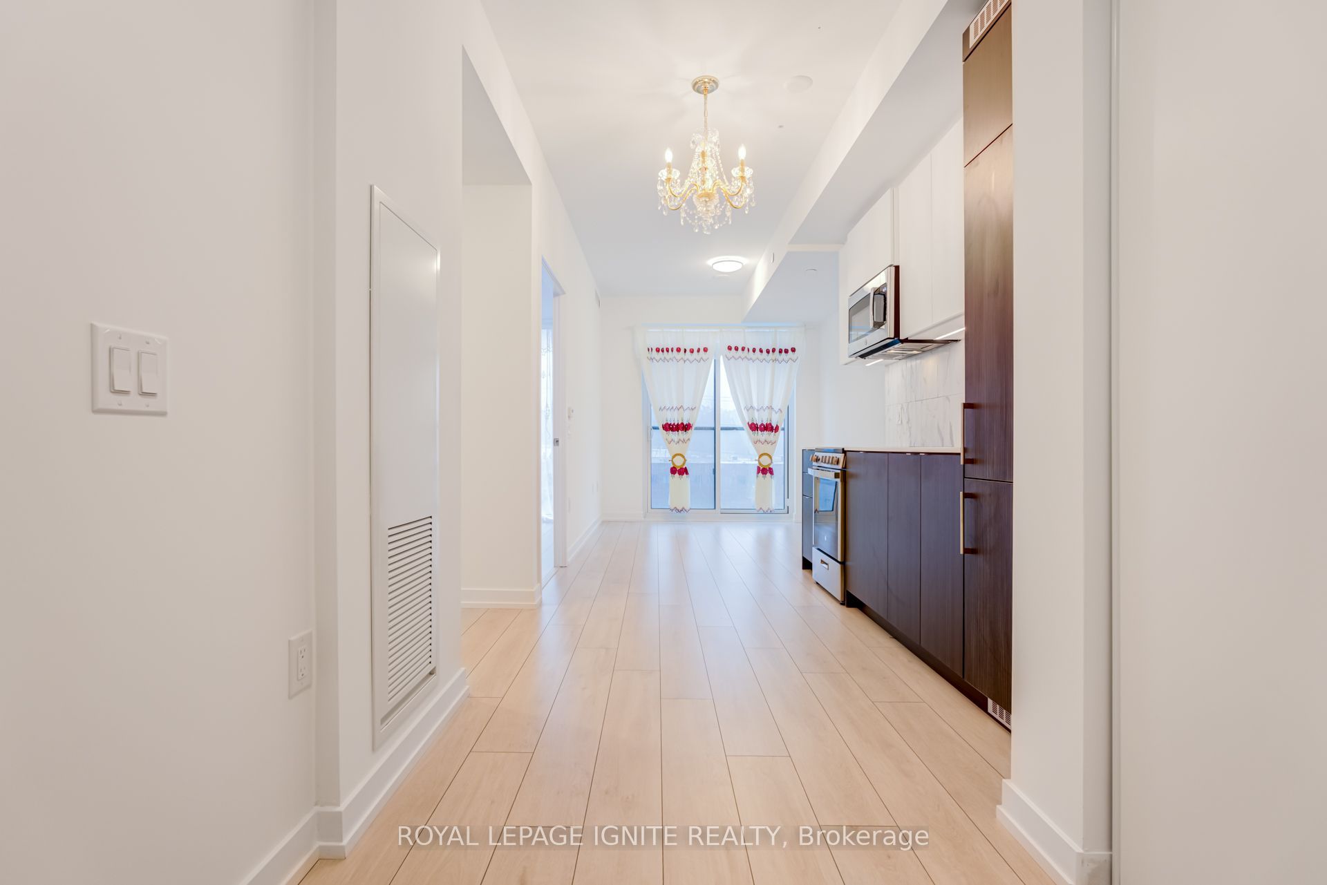 500 Dupont Street 510, Toronto, ON M6G 1Y7 photo 3