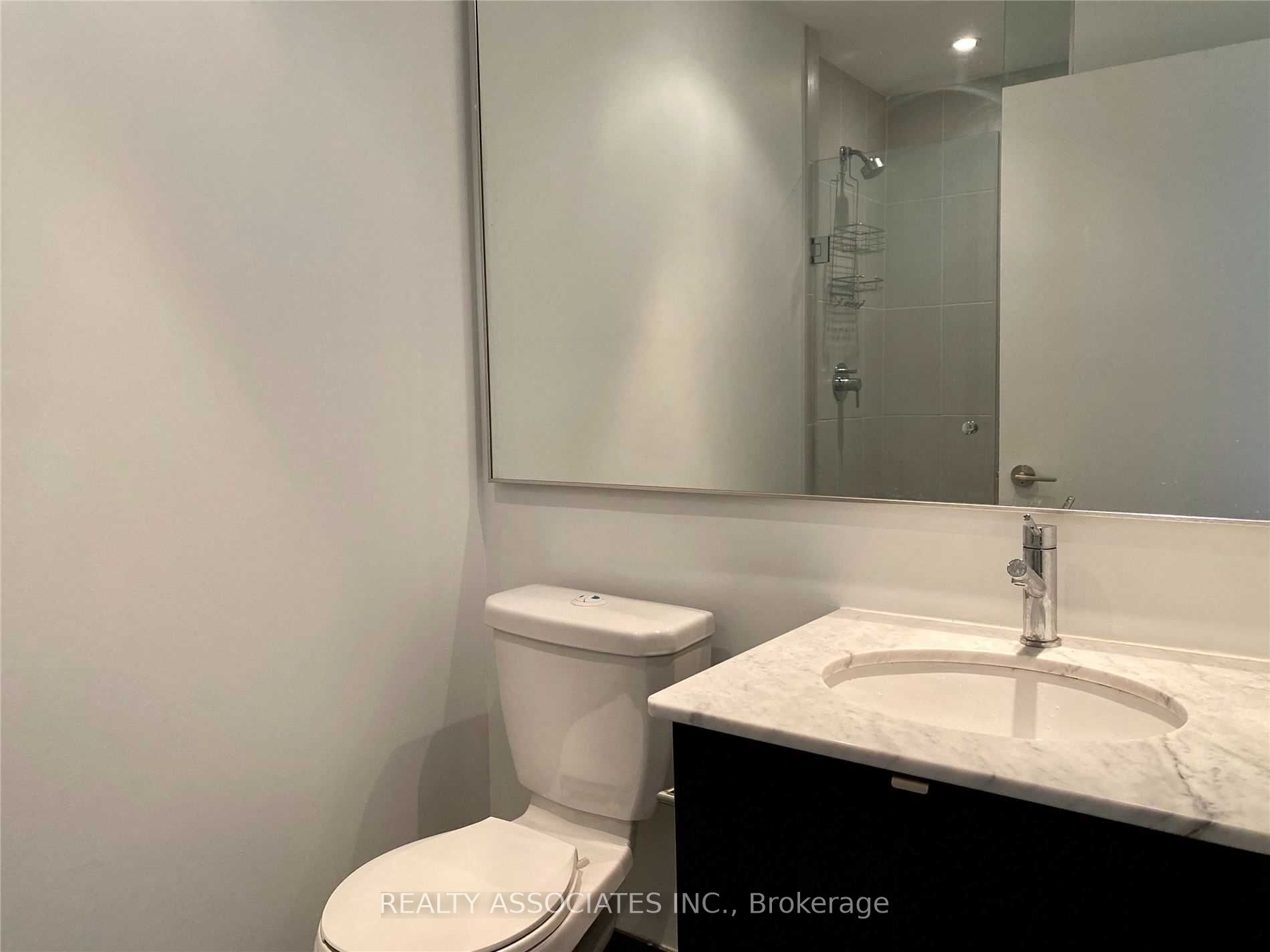 170 Fort York Boulevard 707, Toronto, ON M5V 0E6