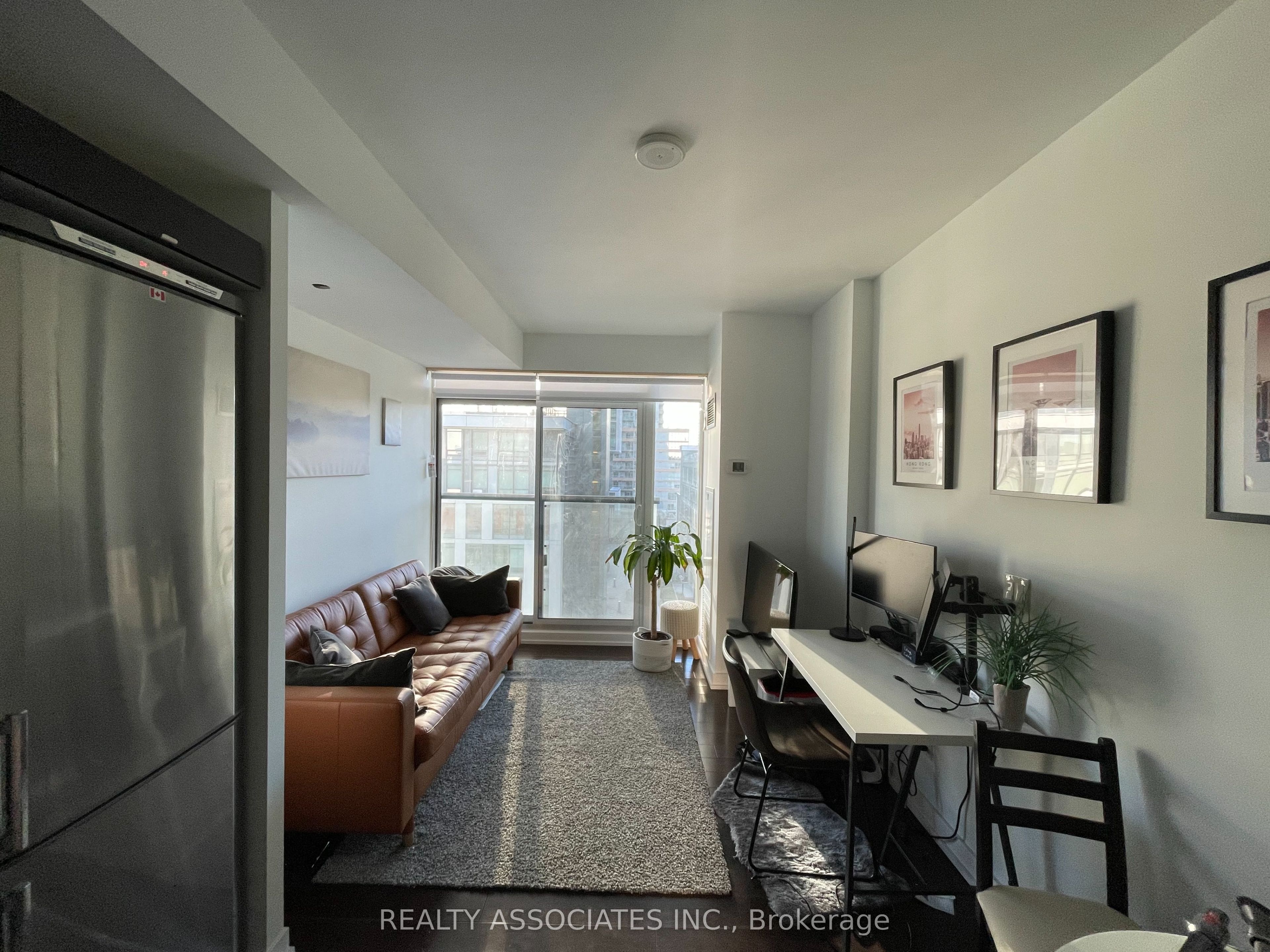 170 Fort York Boulevard 707, Toronto, ON M5V 0E6 photo 2