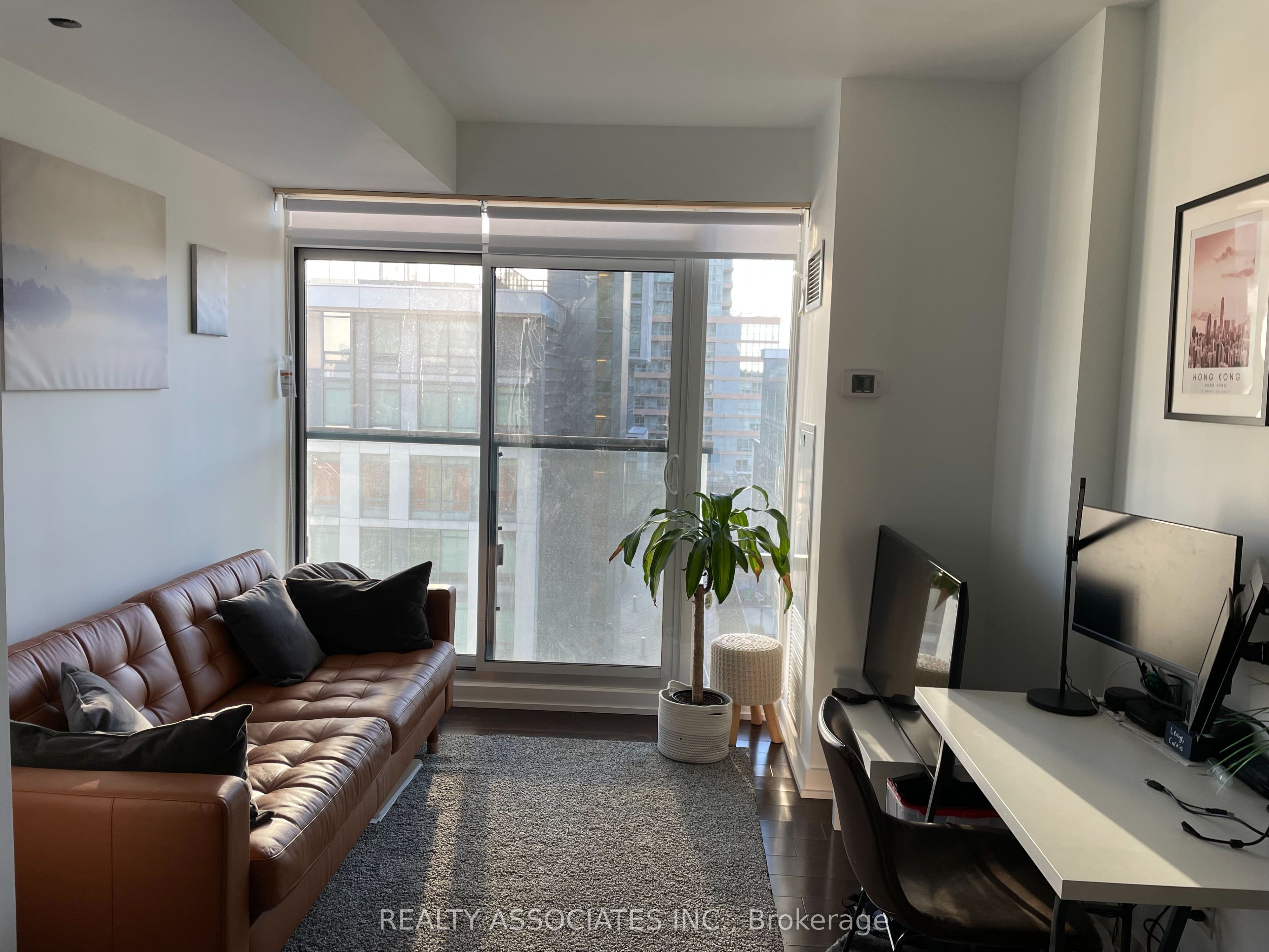 170 Fort York Boulevard 707, Toronto, ON M5V 0E6 photo 3