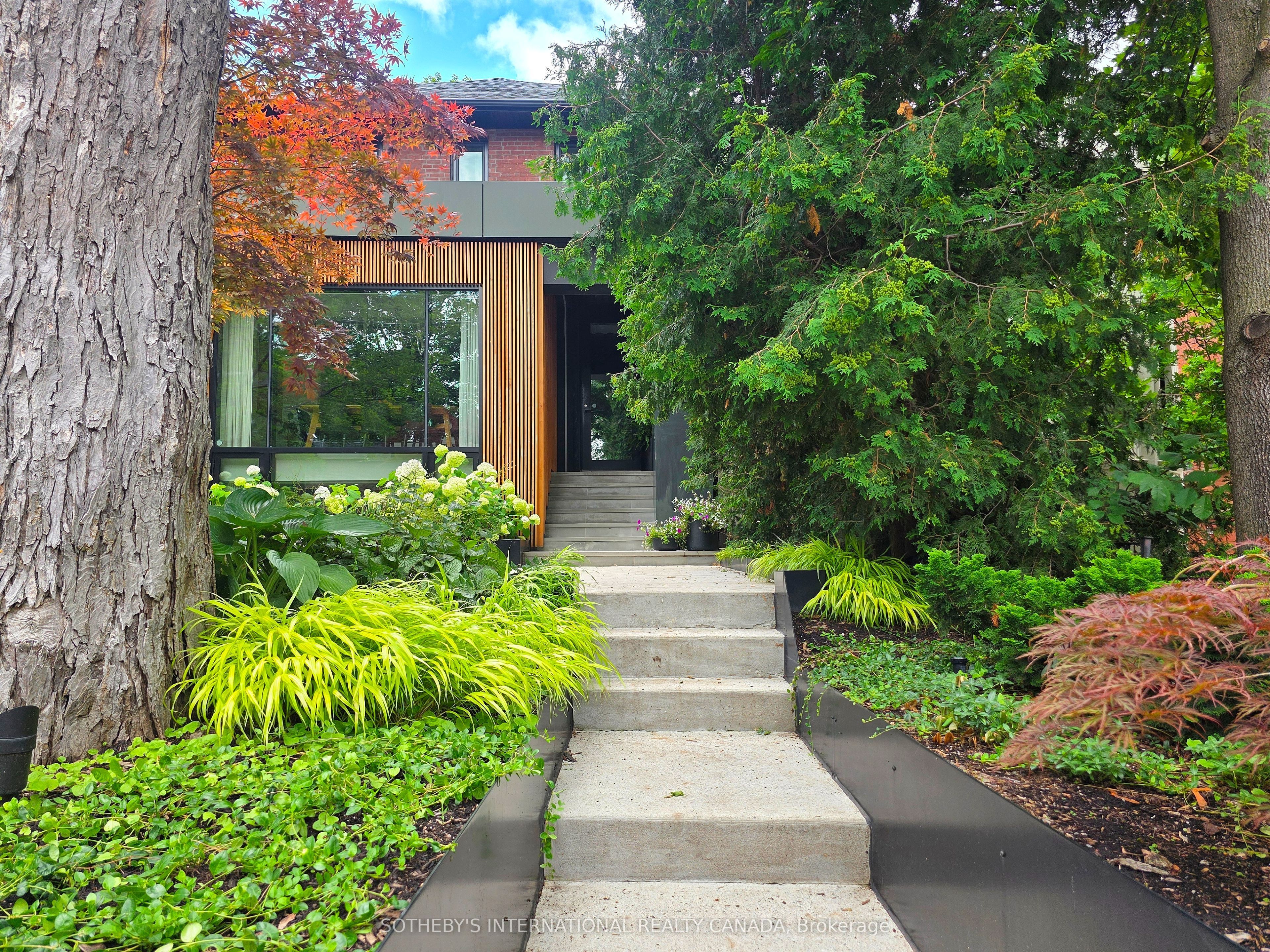 94 Walker Avenue, Toronto, ON M4V 1G2 photo 3