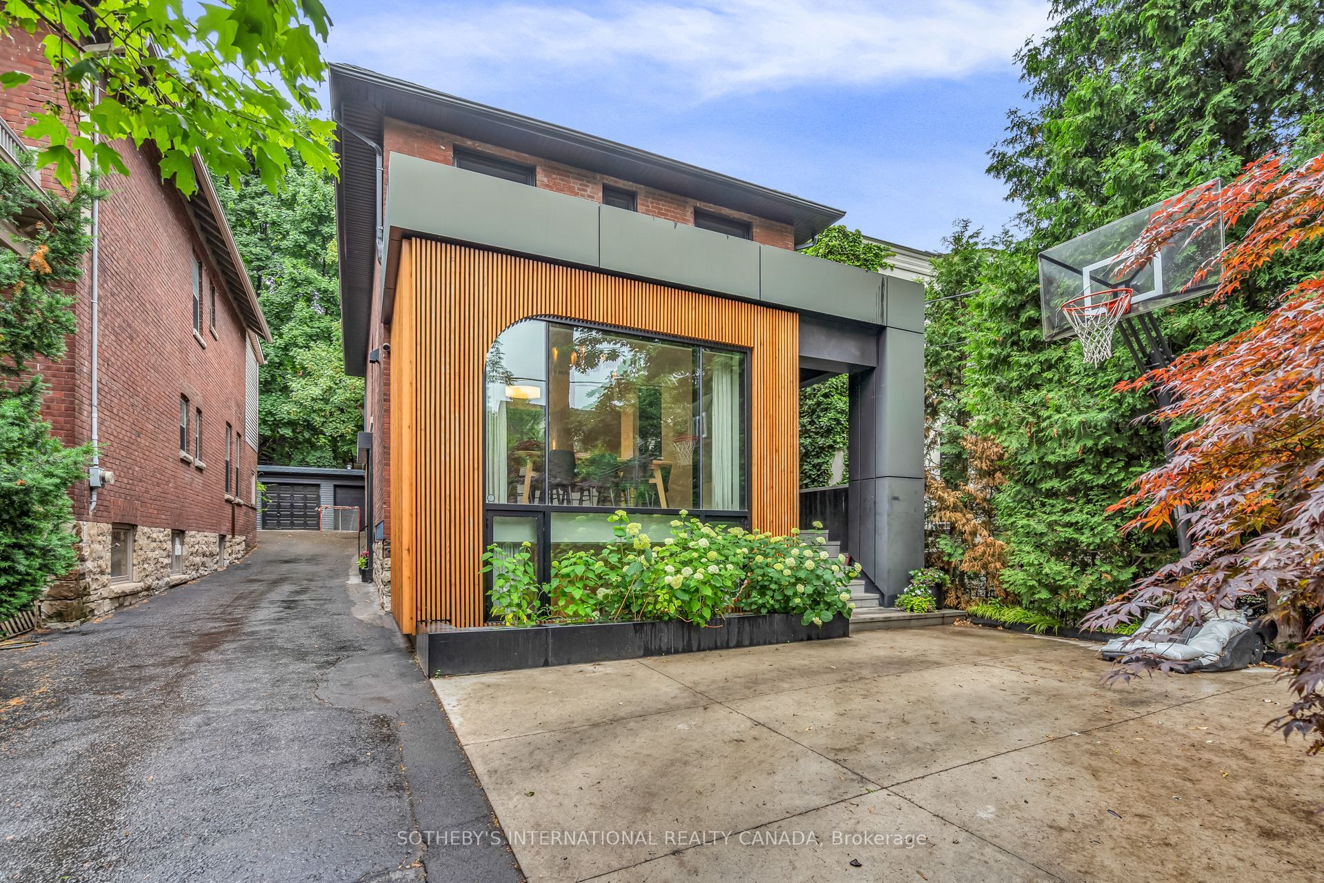 94 Walker Avenue, Toronto, ON M4V 1G2 photo 4