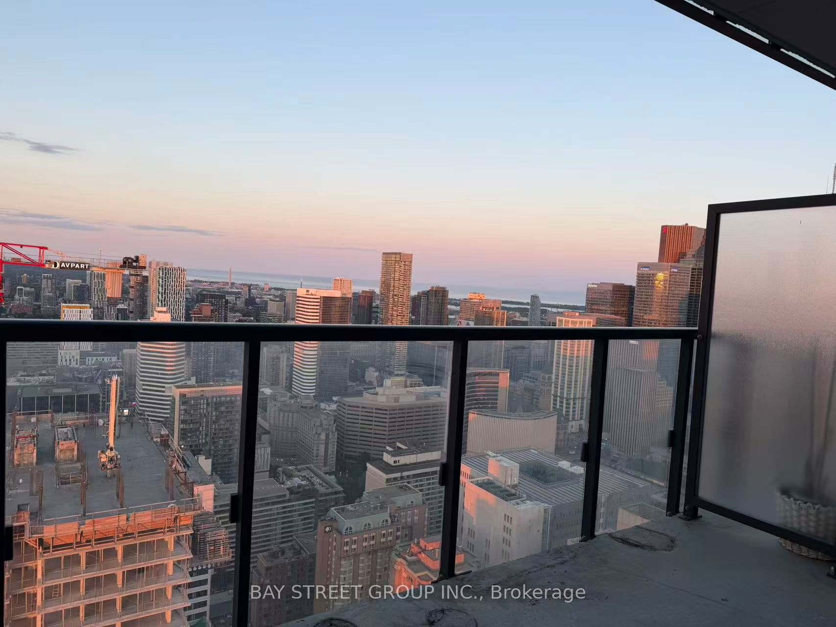488 University Avenue 4603, Toronto, ON M5G 0C1 photo 3