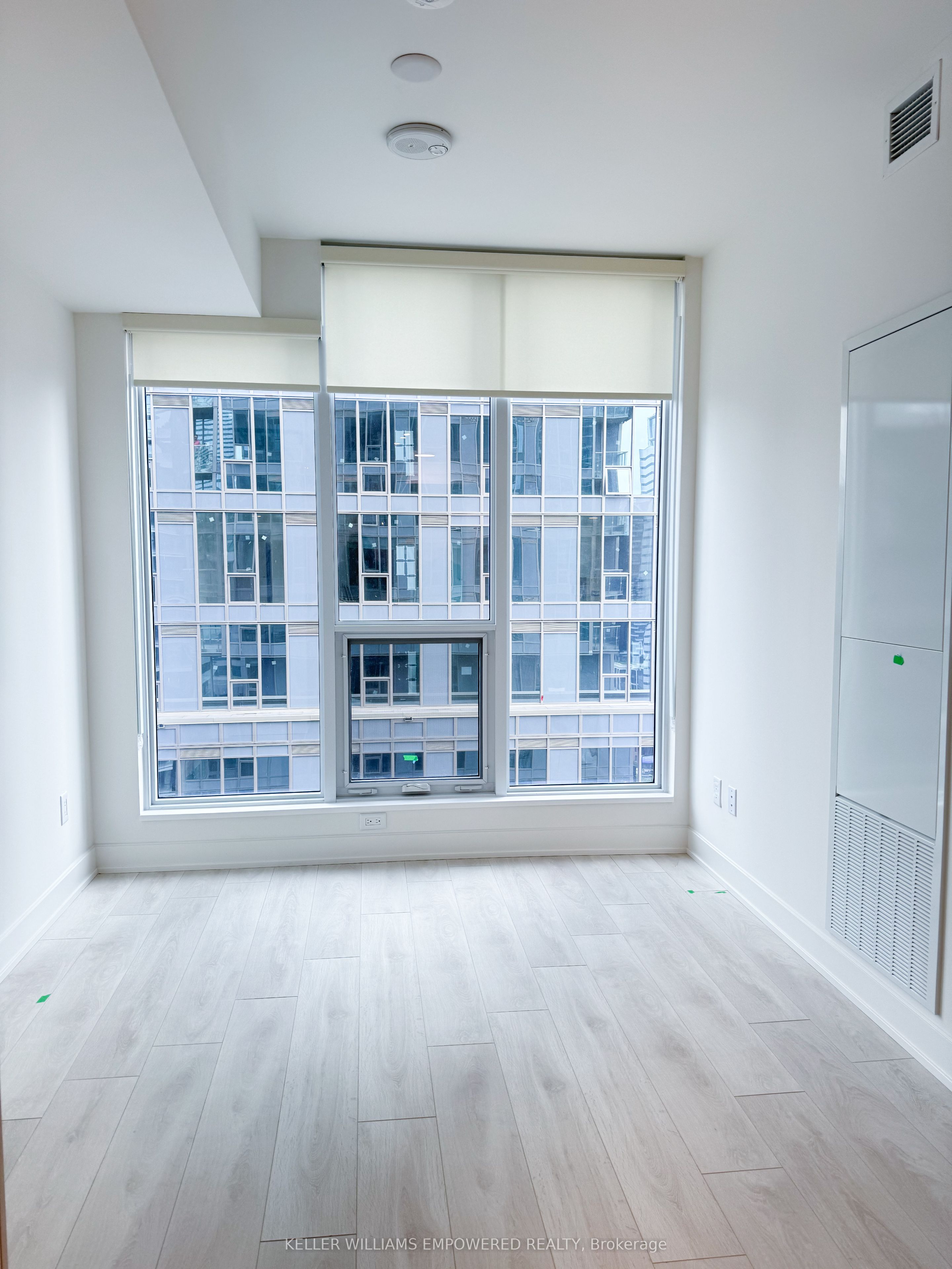 15 Mercer Street 2915, Toronto, ON M5V 0V1 photo 3