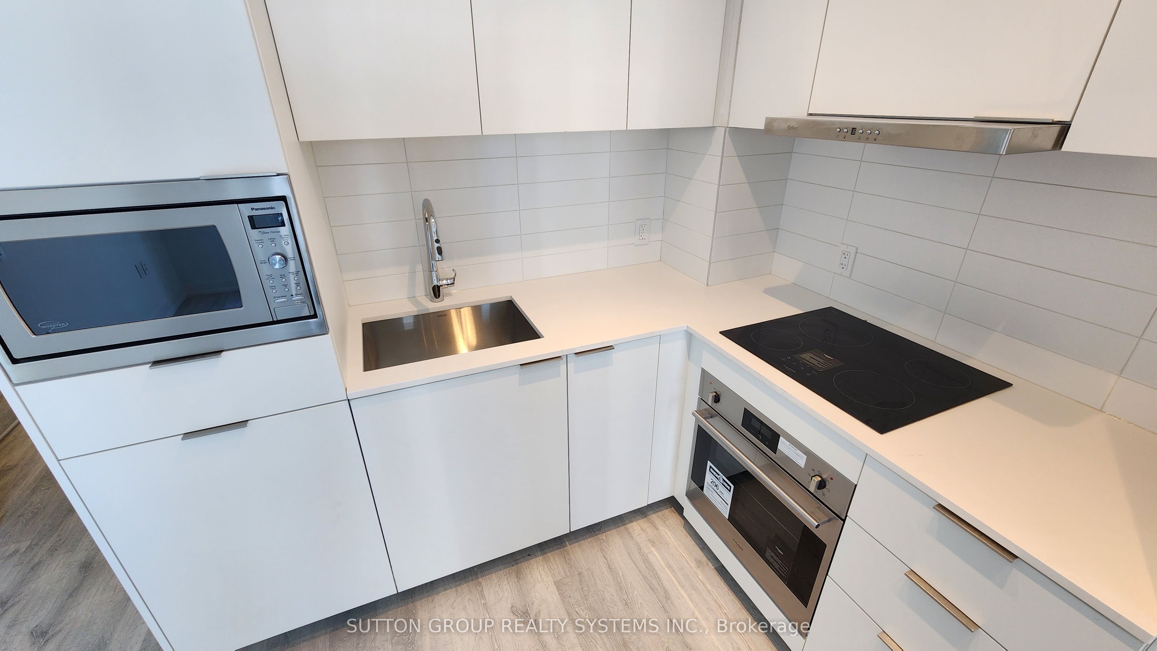 8 Olympic Garden Drive S1401, Toronto, ON M2M 0B9 photo 2