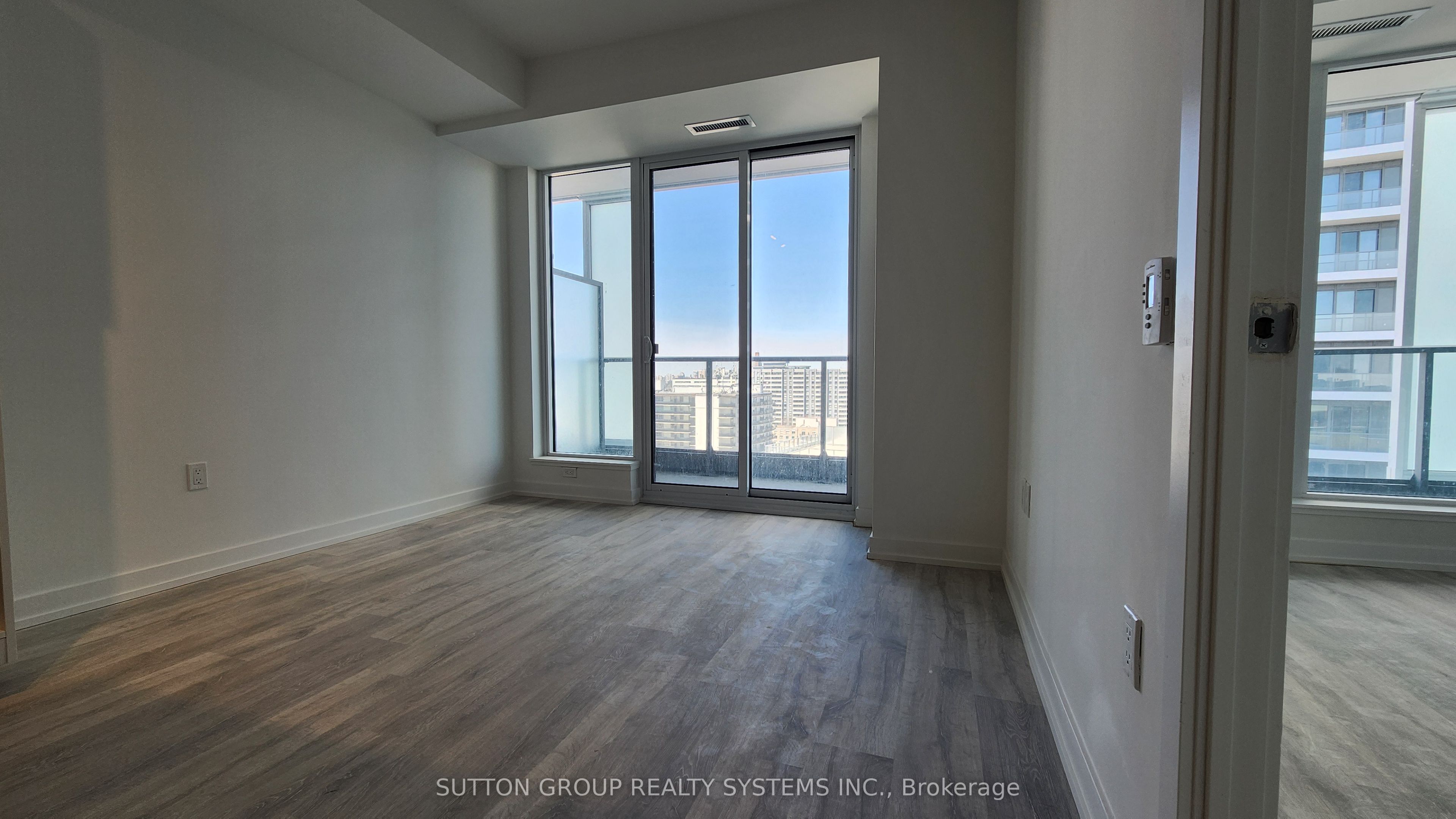 8 Olympic Garden Drive S1401, Toronto, ON M2M 0B9 photo 4