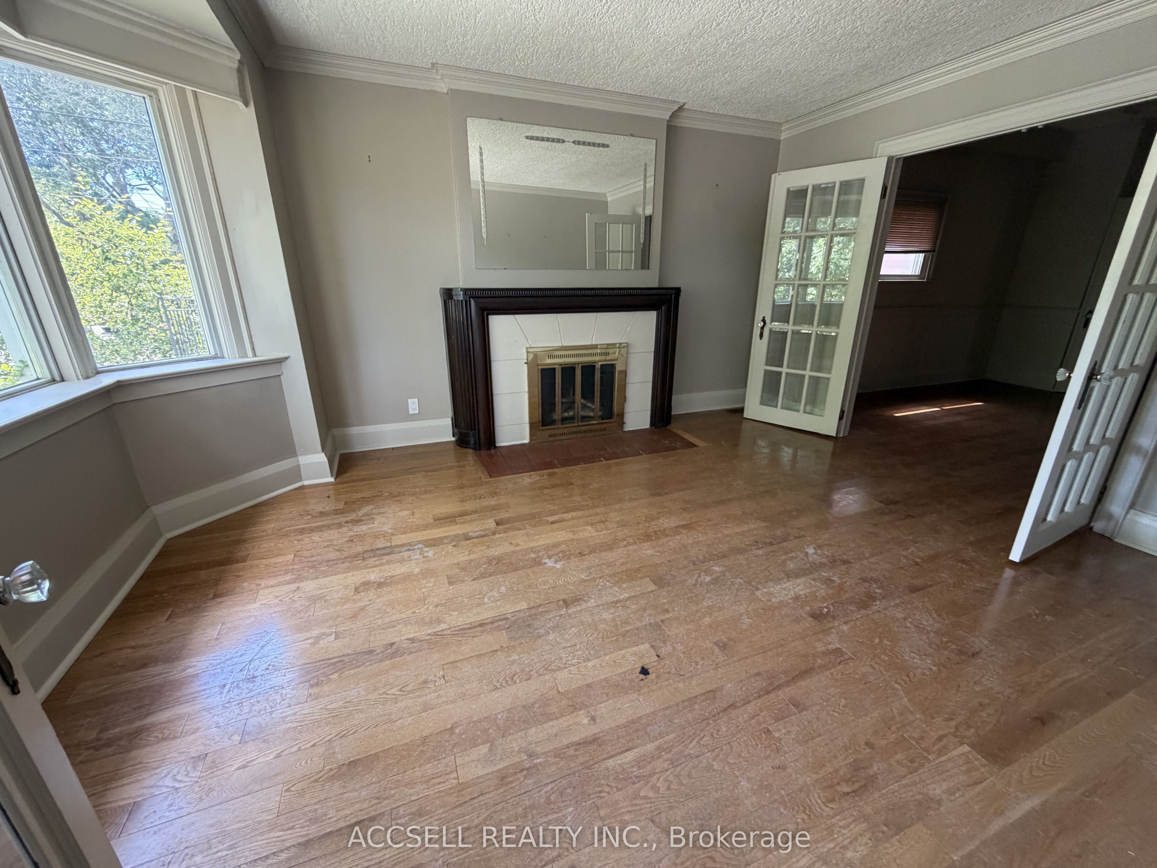 64 Parklea Drive, Toronto, ON M4G 2J6 photo 4