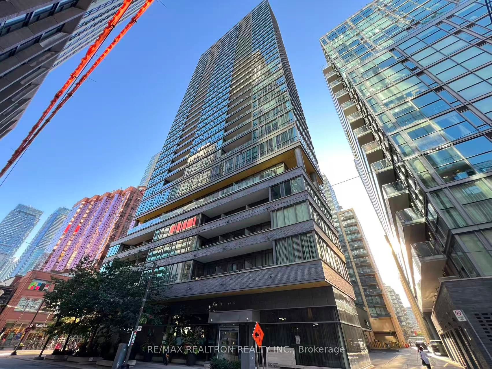 8 Charlotte Street 214, Toronto, ON M5V 0K4