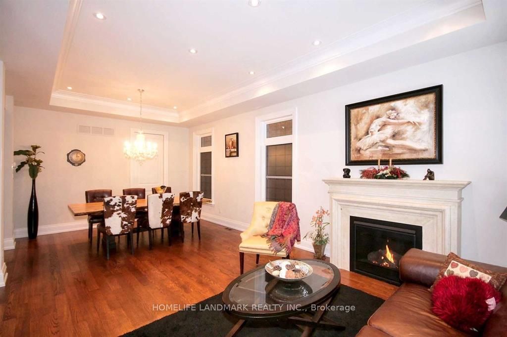 8 Haddon Street, Toronto, ON M5M 3M9 photo 4