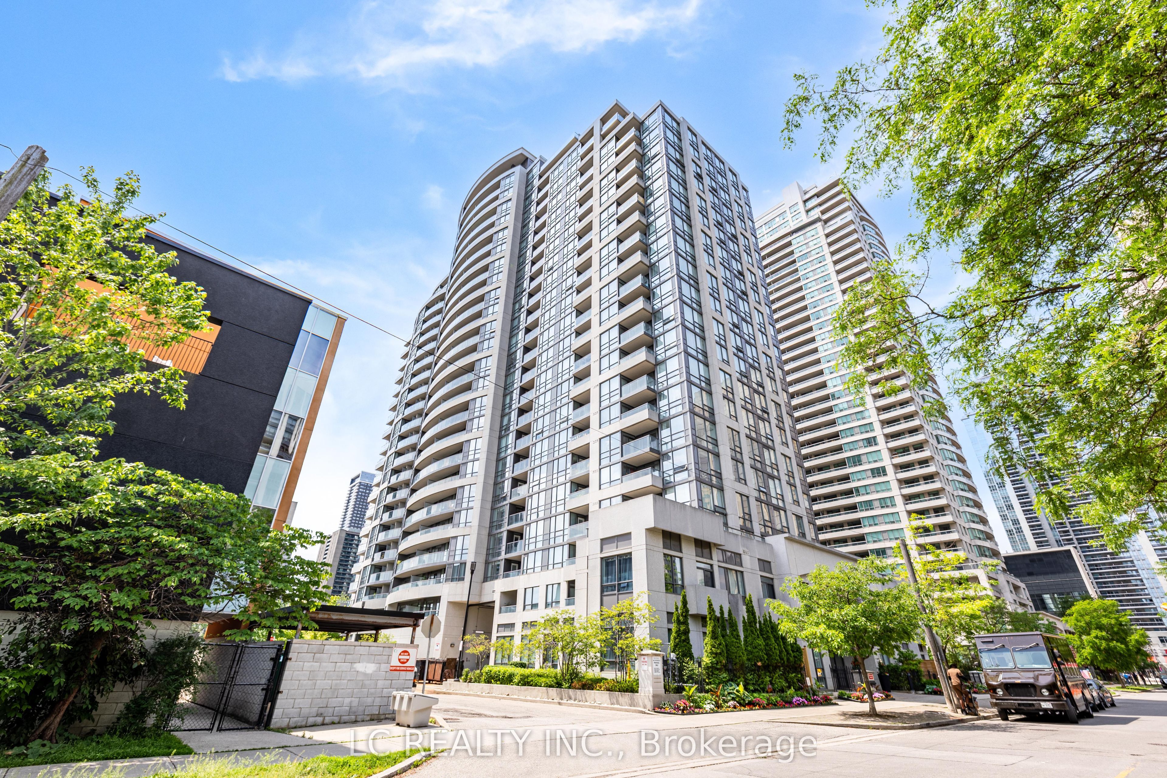 35 Hollywood Avenue 2615, Toronto, ON M2N 0A9 photo 5