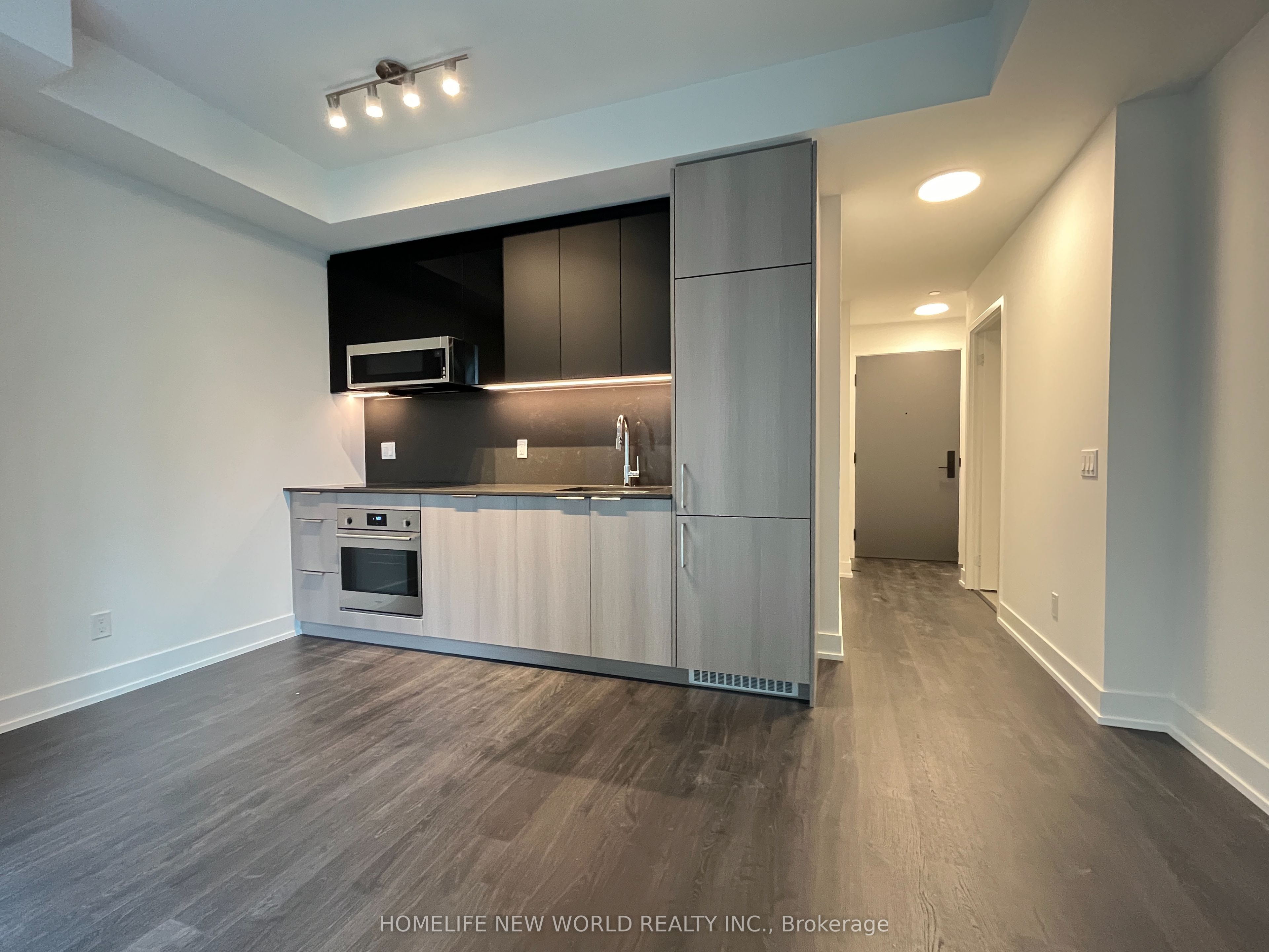 308 Jarvis Street 910, Toronto, ON M5B 0E3 photo 2