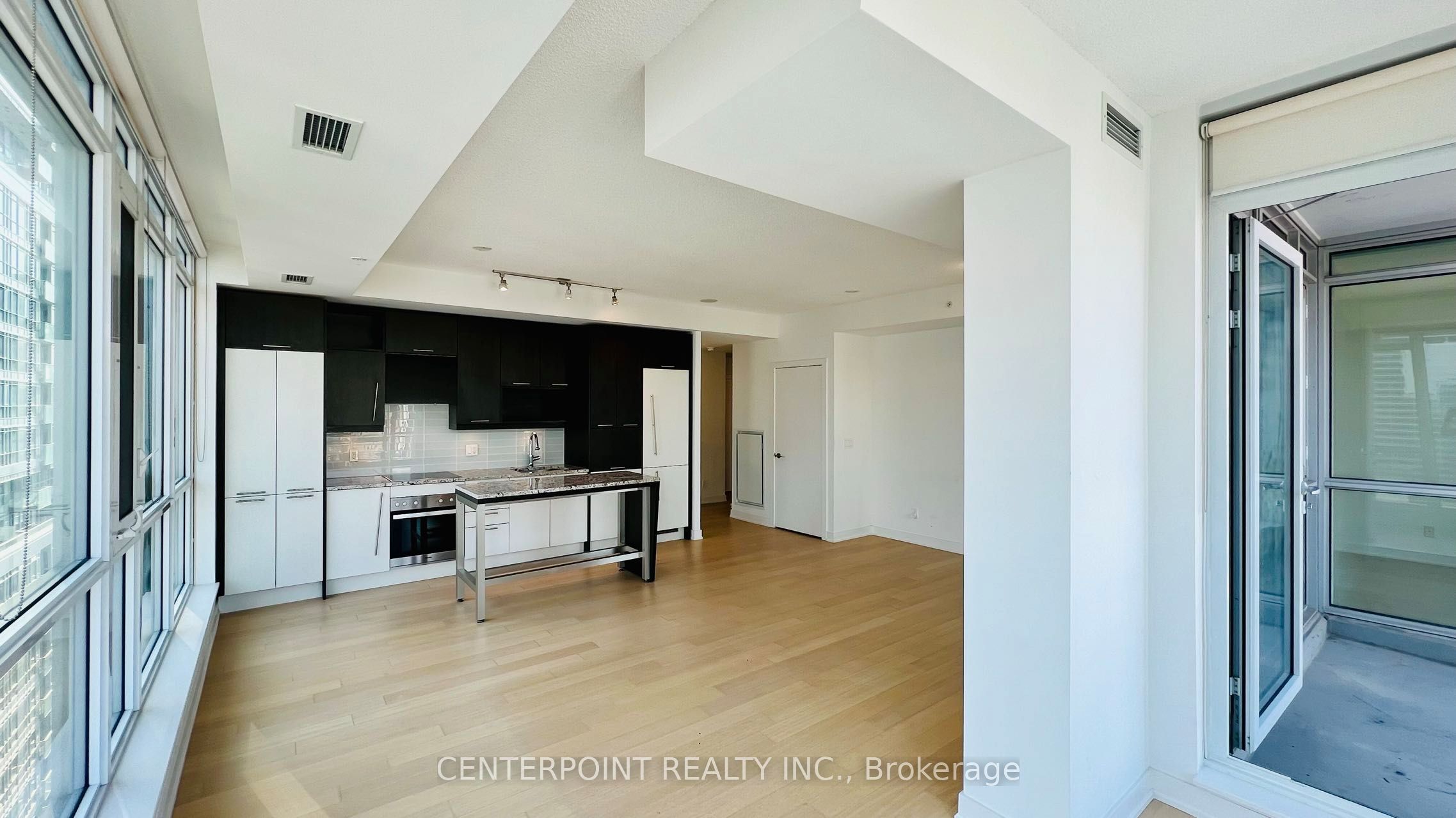 199 Richmond Street W 2803, Toronto, ON M5V 0H4 photo 4
