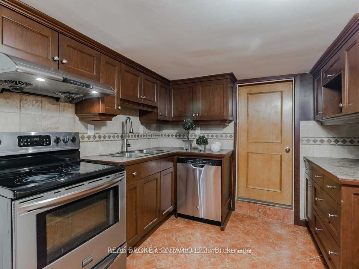 461 Westmount Avenue (Basement), Toronto, ON M6E 3N4 photo 4