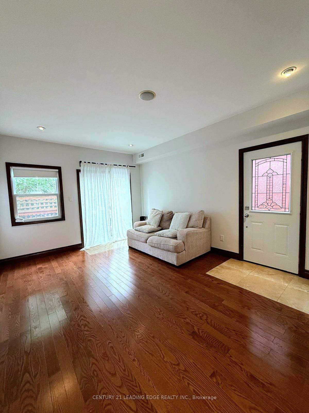 267 Saint Helens Avenue 2, Toronto, ON M6H 4A2 photo 2