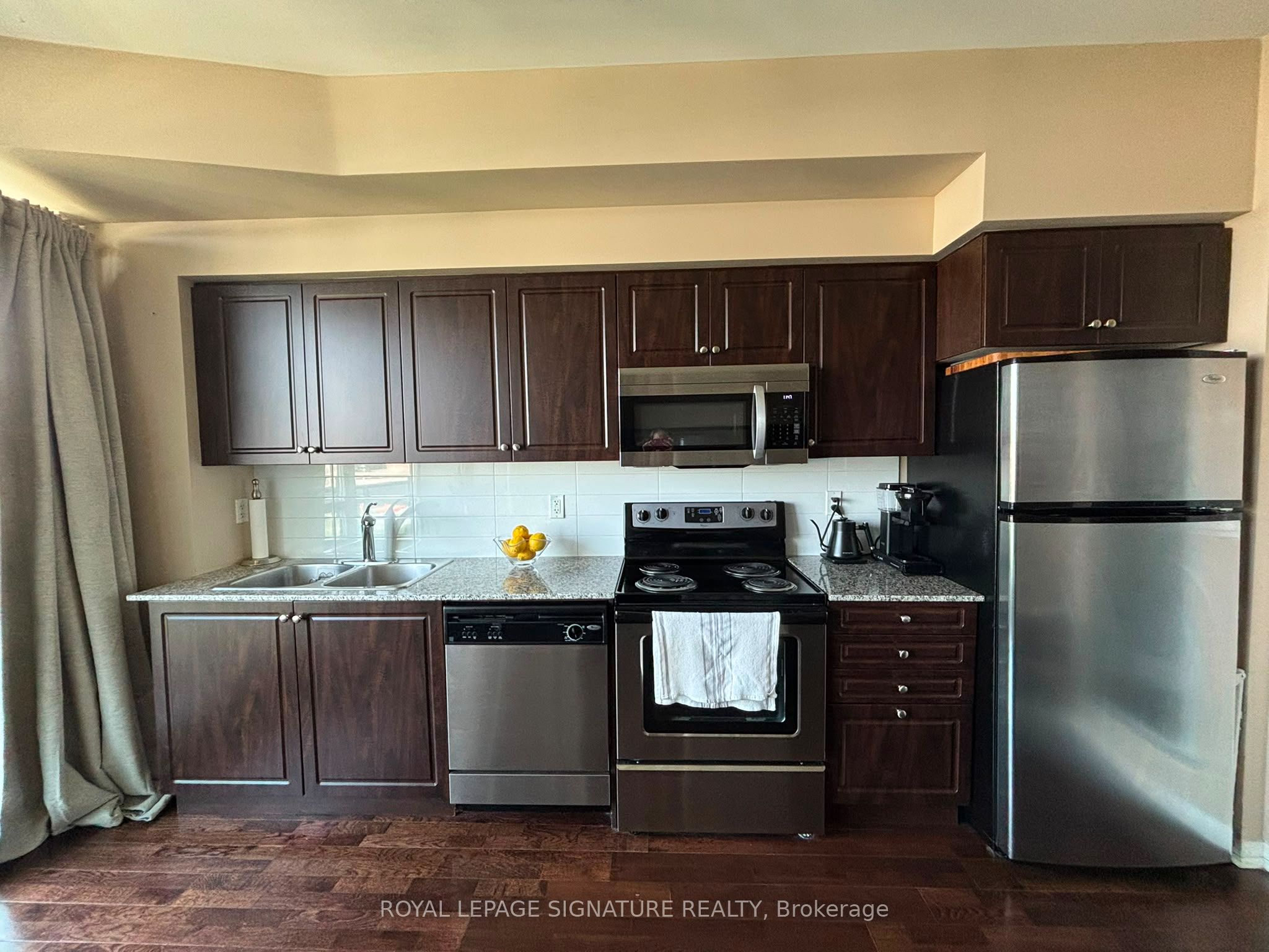 209 Fort York Boulevard 868, Toronto, ON M5V 4A1 photo 2