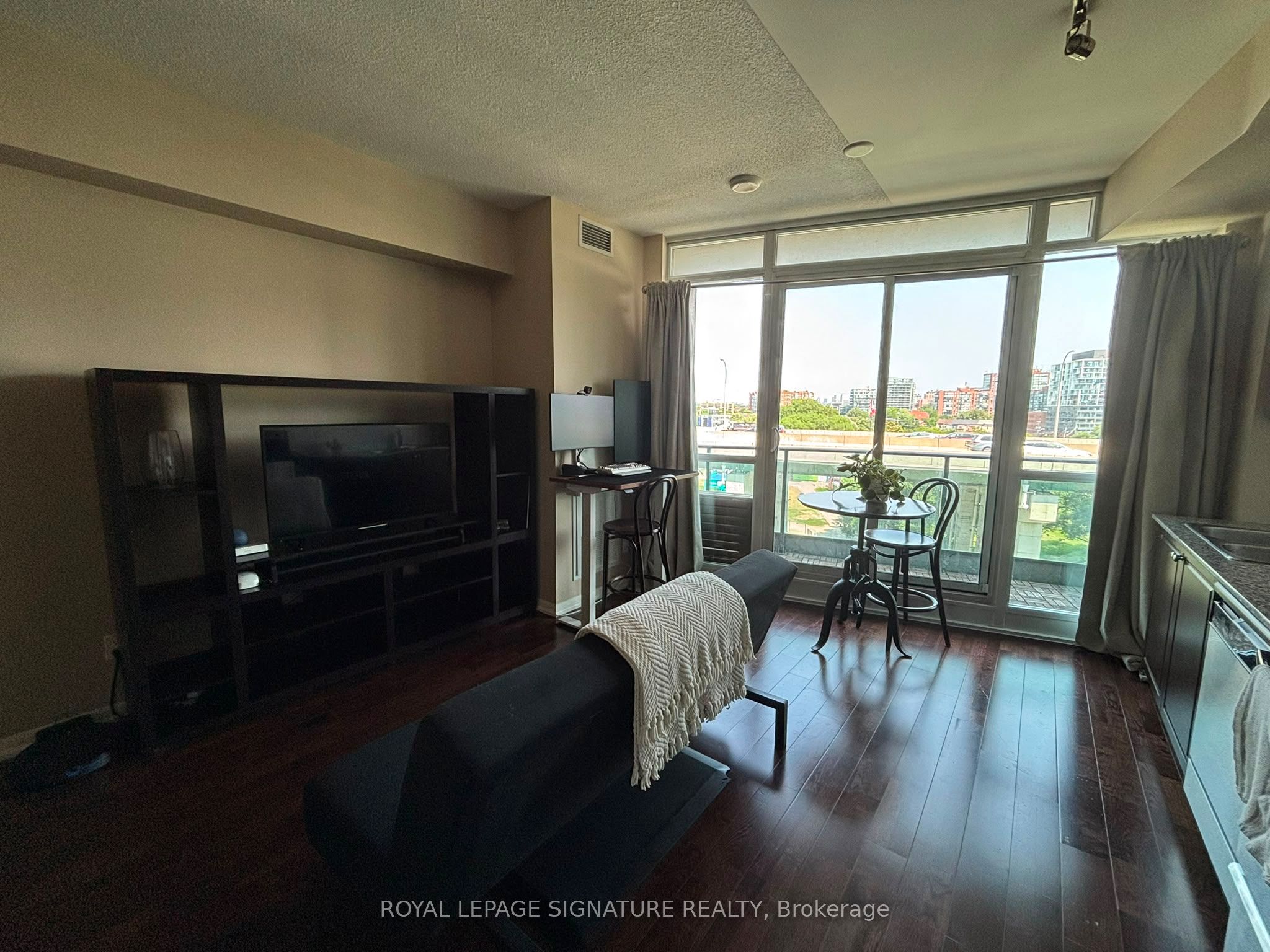 209 Fort York Boulevard 868, Toronto, ON M5V 4A1 photo 5