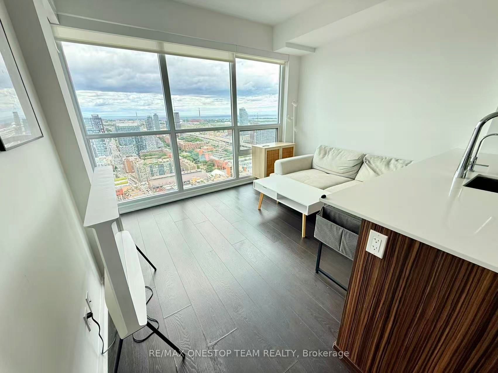 88 Scott Street 4005, Toronto, ON M5E 0A9 photo 3