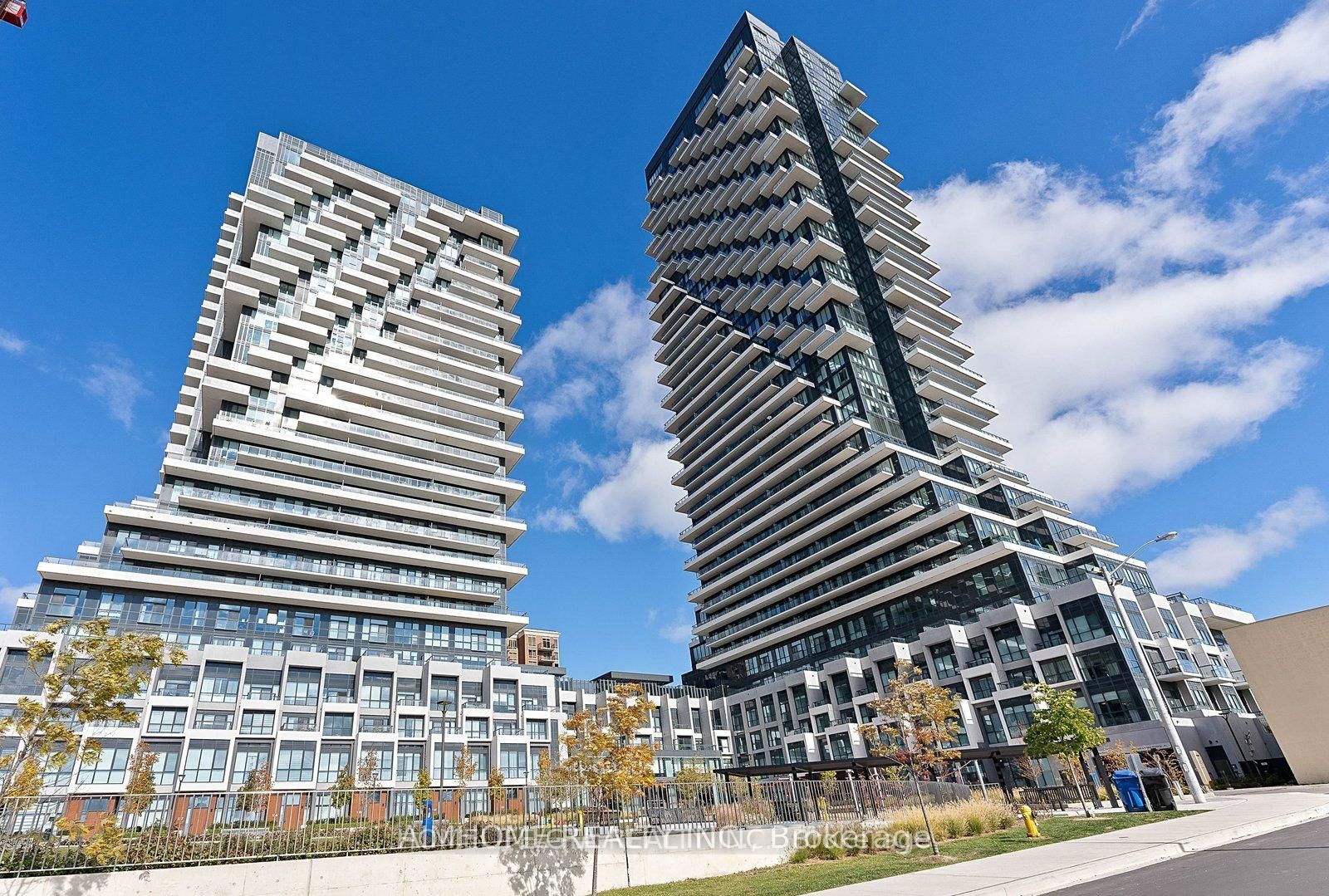 30 Inn On The Park Drive 912, Toronto, ON M3C 0P7
