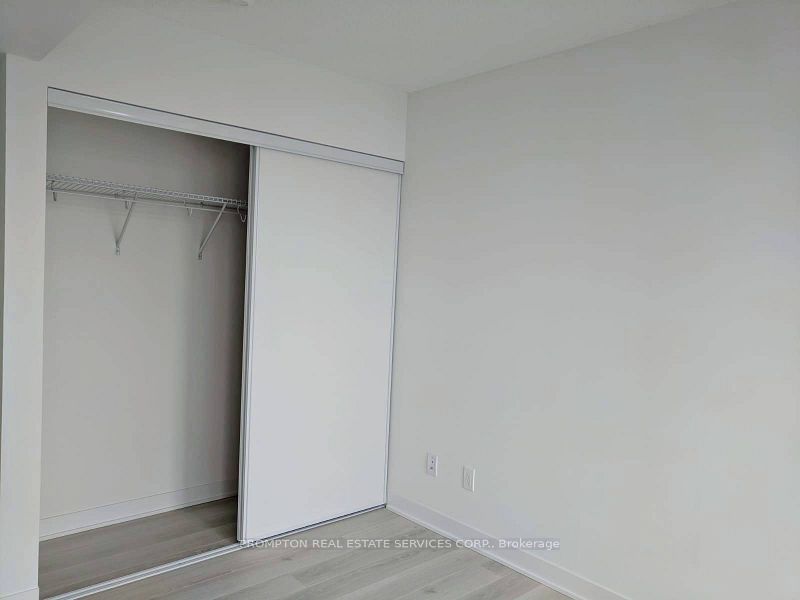 70 Queens Wharf Road 2507, Toronto, ON M5V 0J2 photo 5