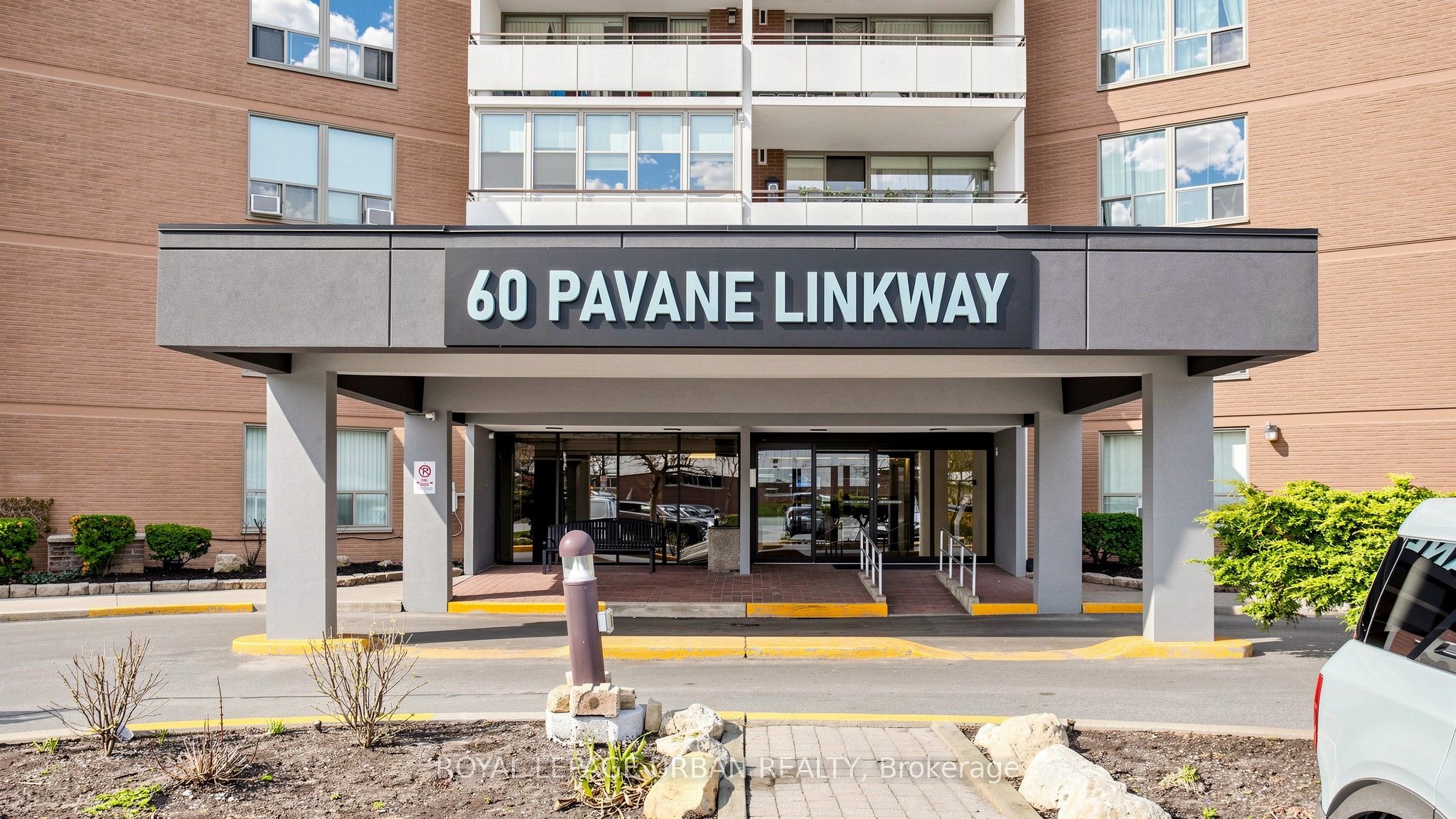 60 Pavane Linkway N/A 602, Toronto, ON M3C 1A1 photo 2