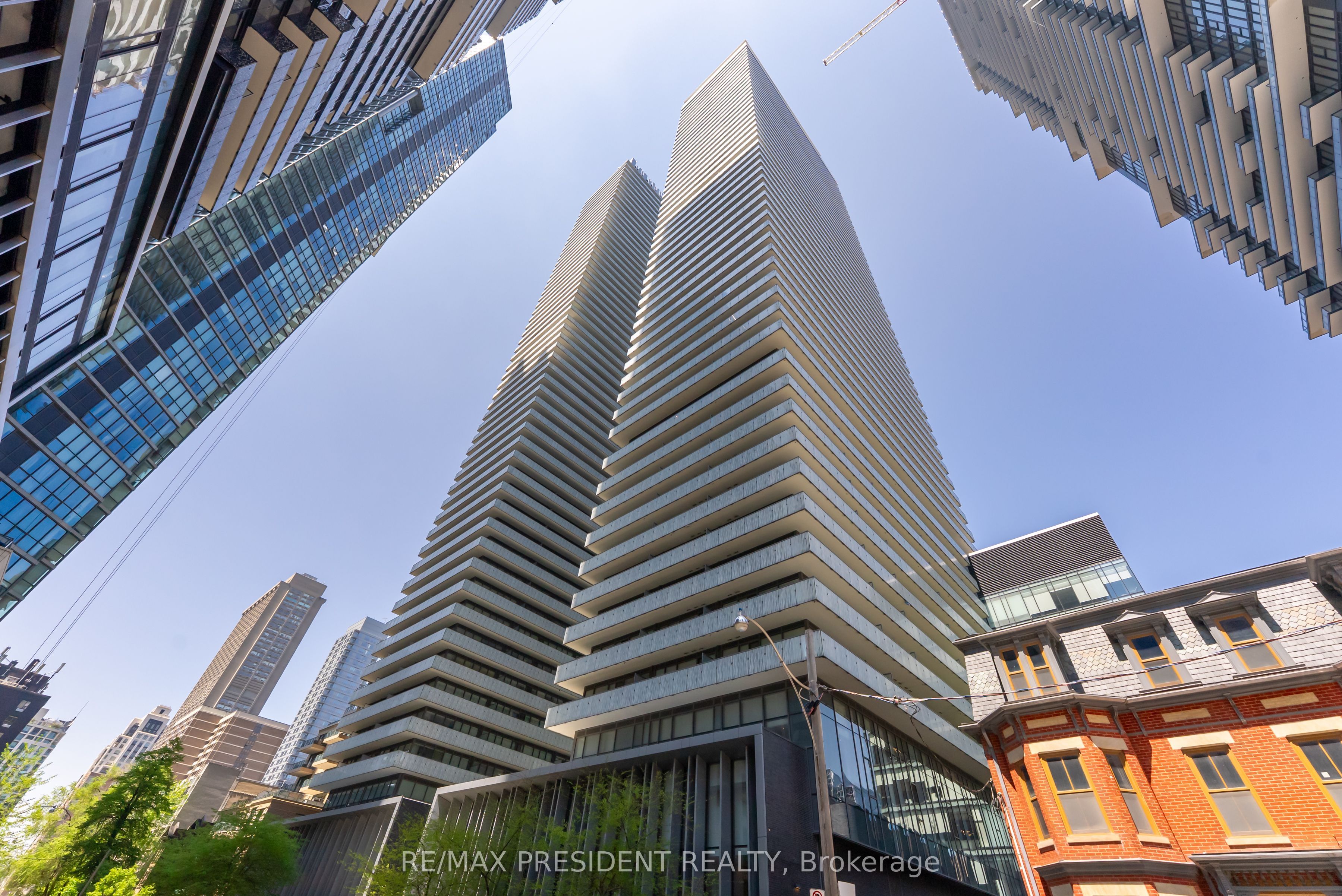50 Charles Street E 2715, Toronto, ON M4Y 0C3 photo 2