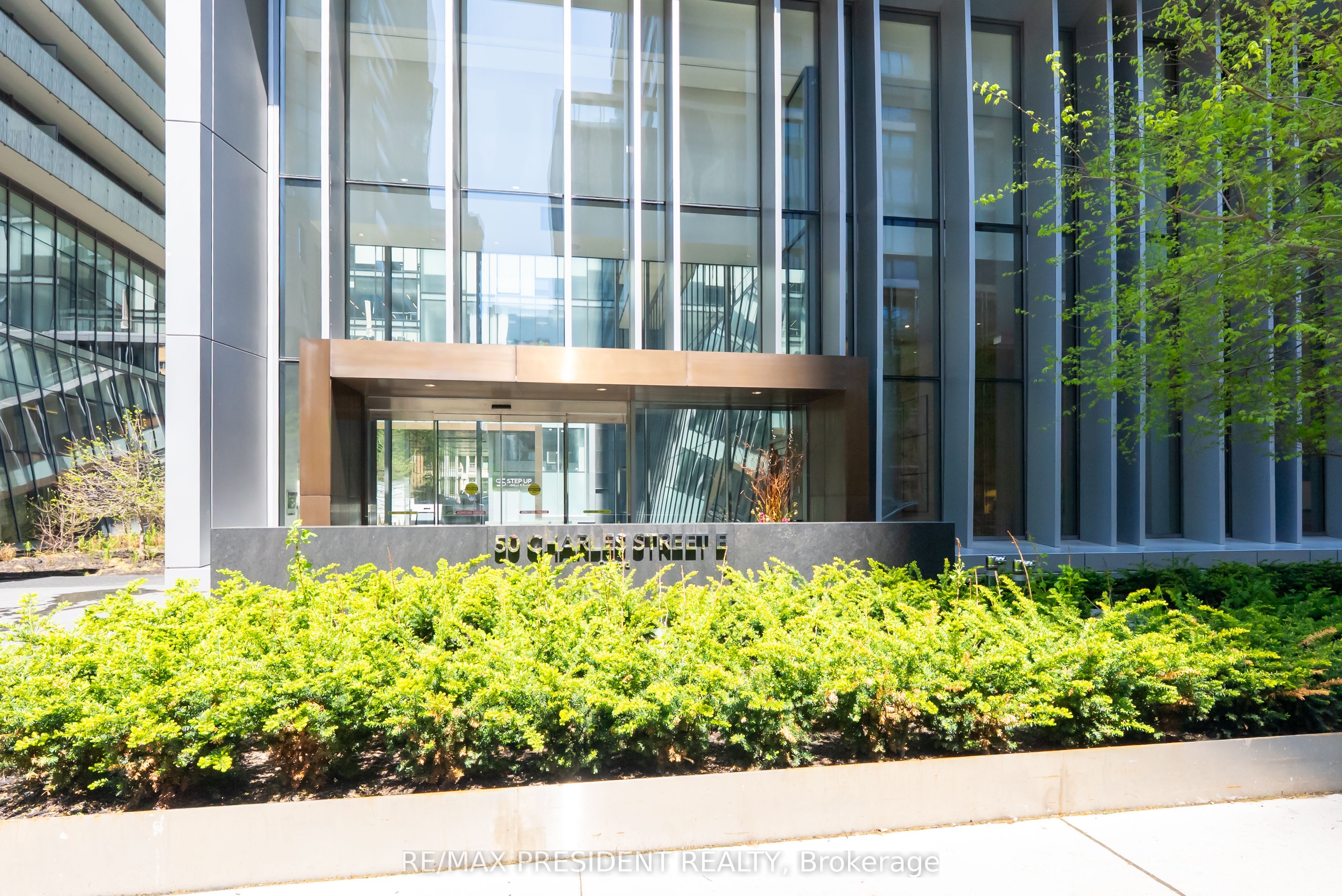 50 Charles Street E 2715, Toronto, ON M4Y 0C3 photo 3