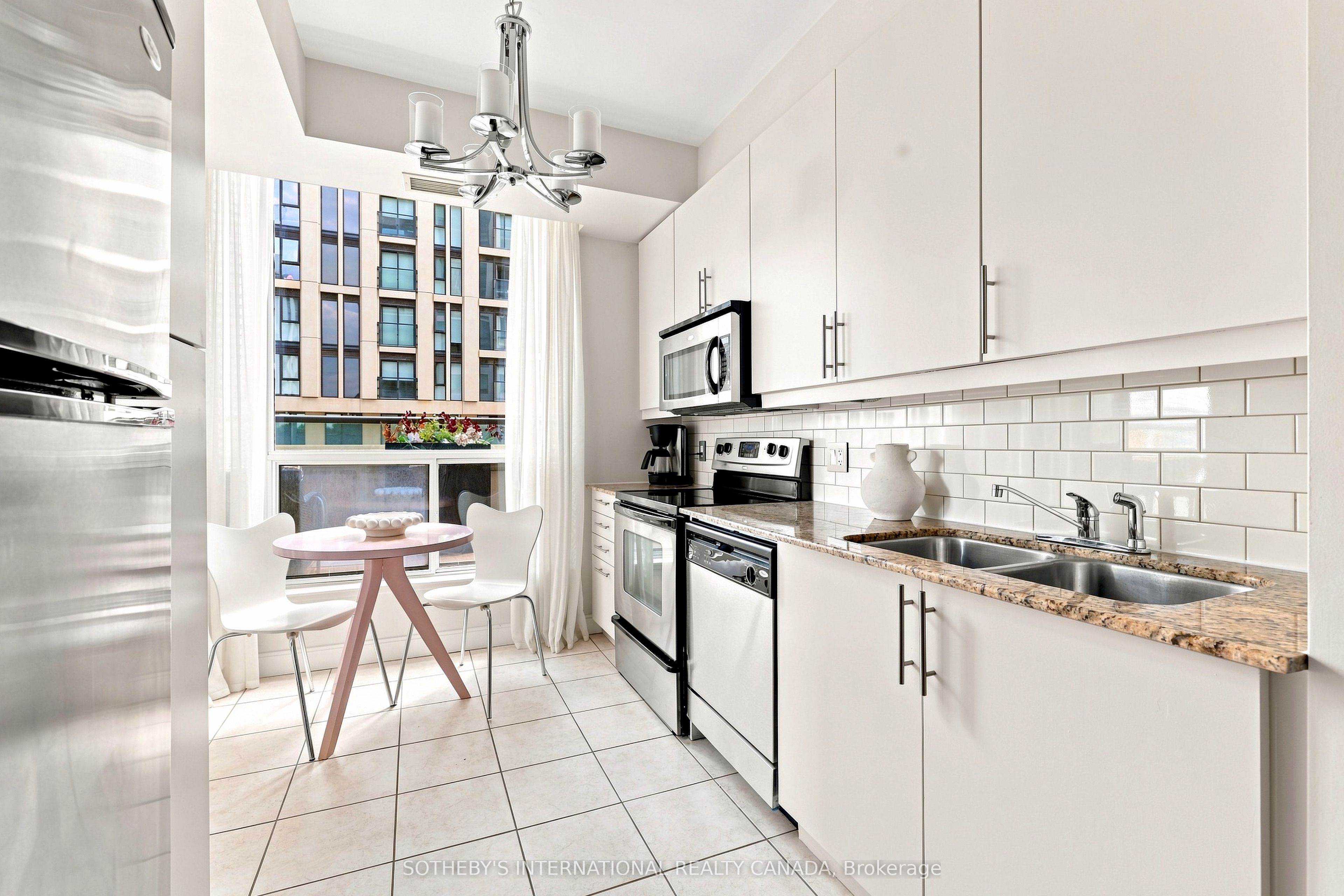 88 Broadway Avenue 409, Toronto, ON M4P 0A5 photo 4