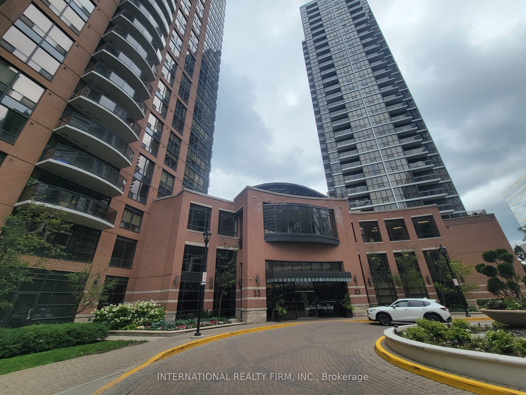 33 Sheppard Avenue E 3202, Toronto, ON M2N 7K1 photo 2