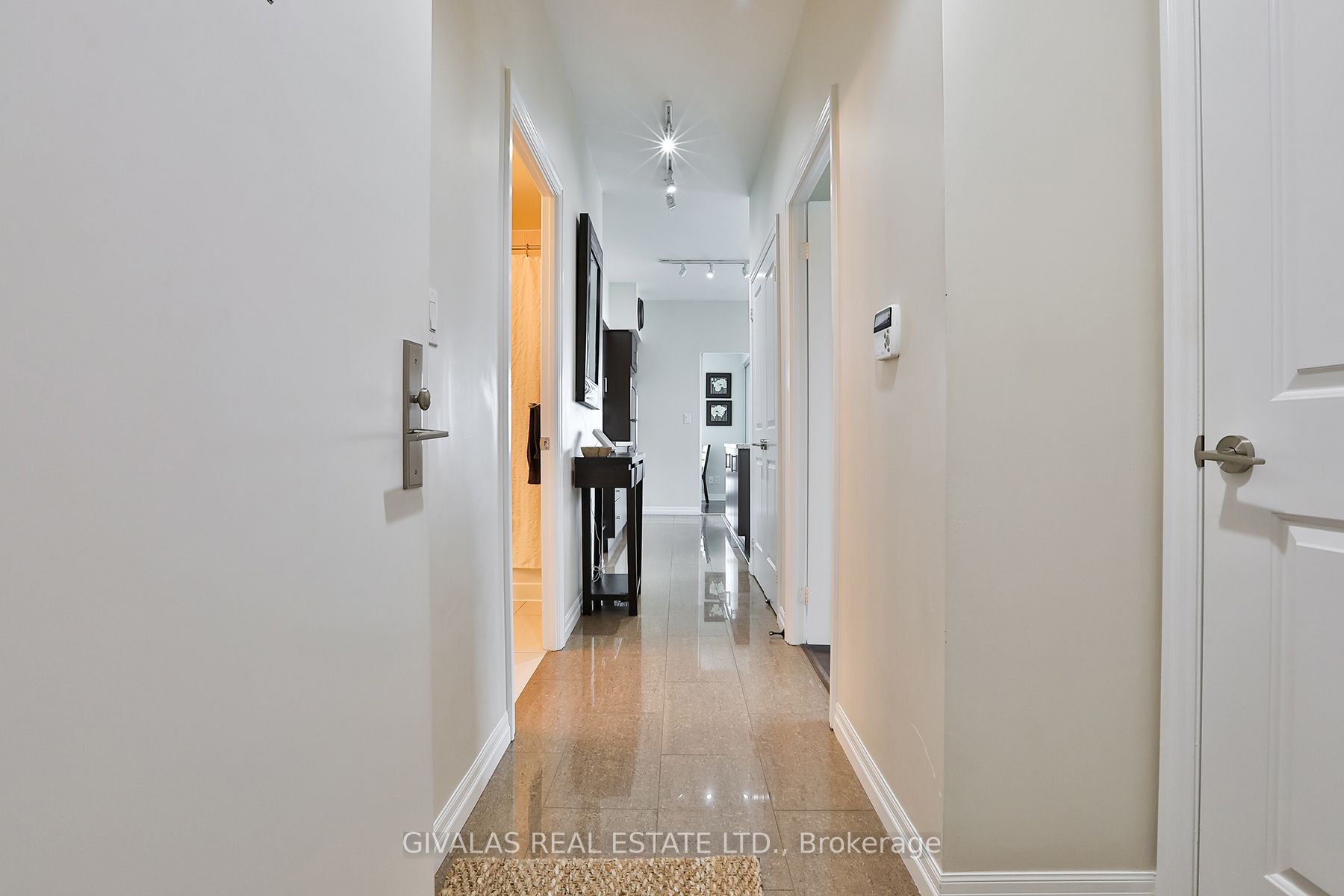 30 Herons Hill Way 2110, Toronto, ON M2J 0A7 photo 5