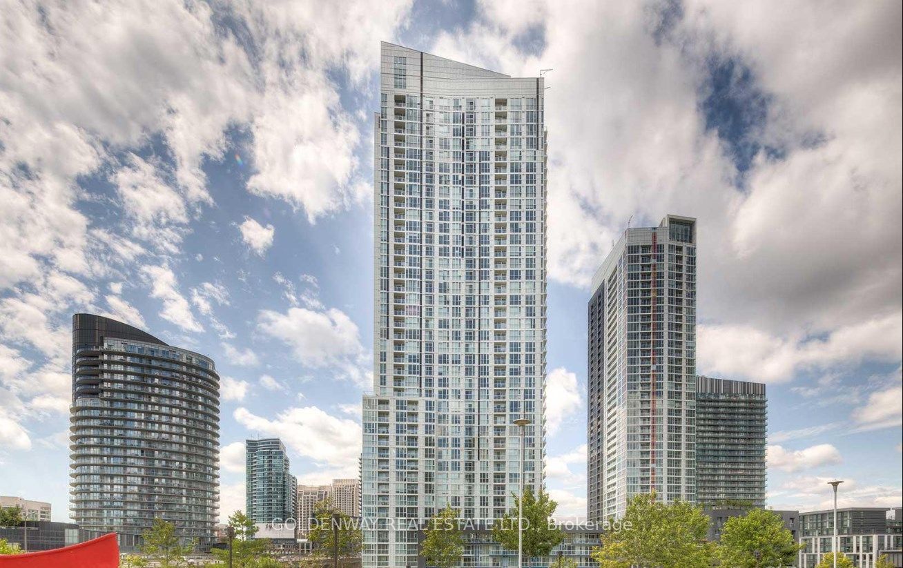 85 Queen Wharf Road 303, Toronto, ON M5V 0J9