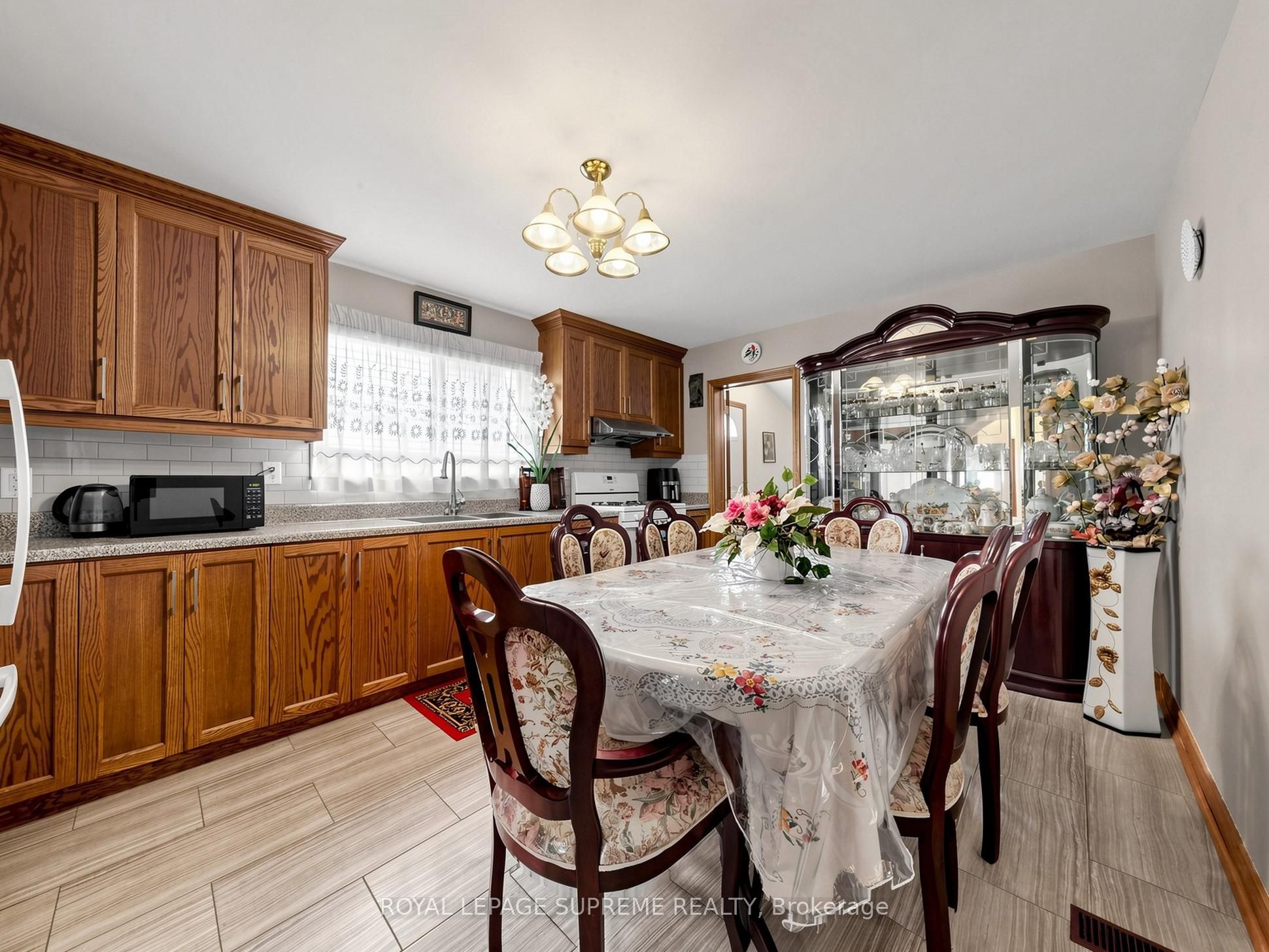 196 Palmerston Avenue, Toronto, ON M6J 2J4 photo 5