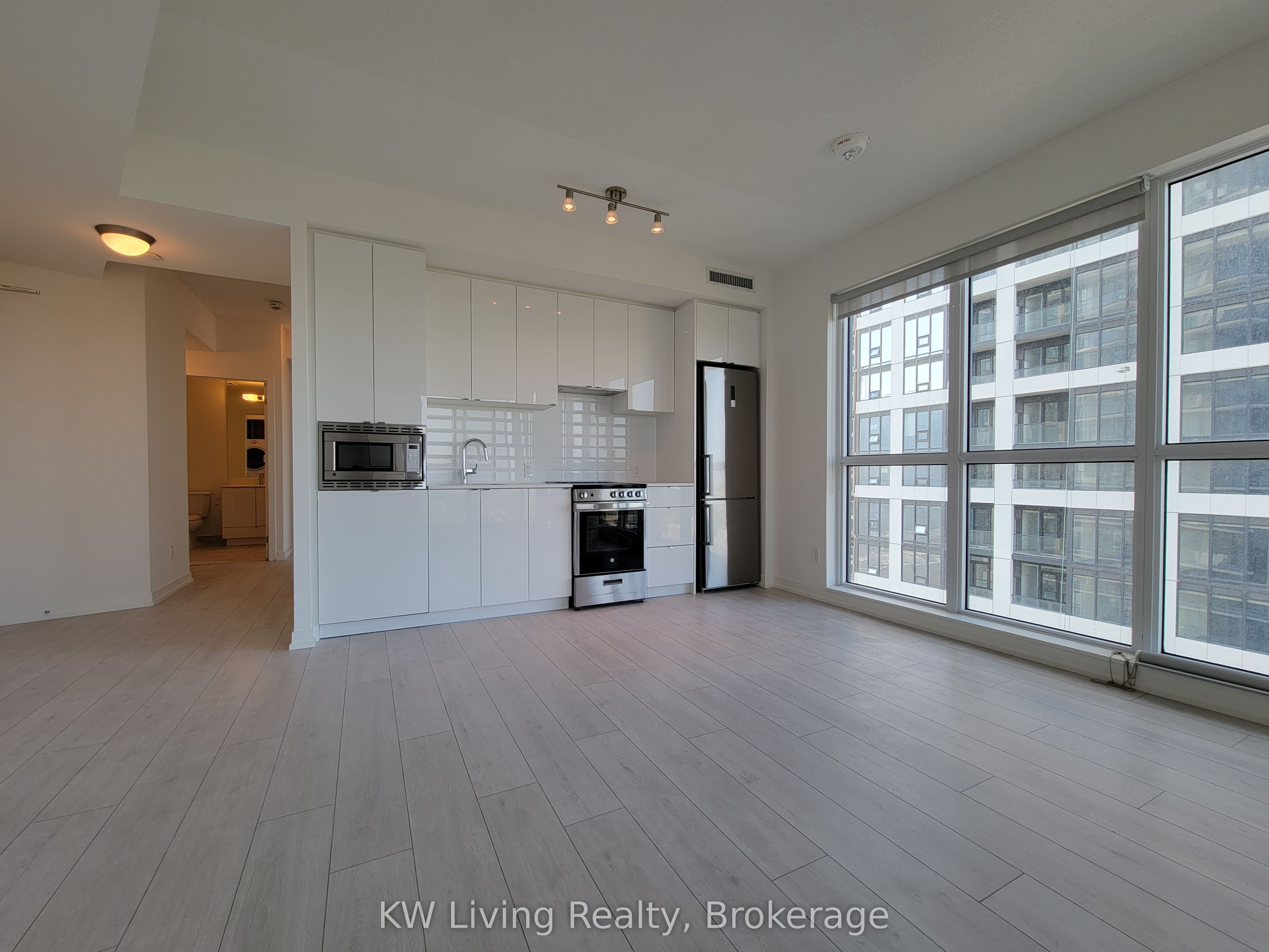 49 East Liberty Street 1002, Toronto, ON M6K 0B2 photo 5