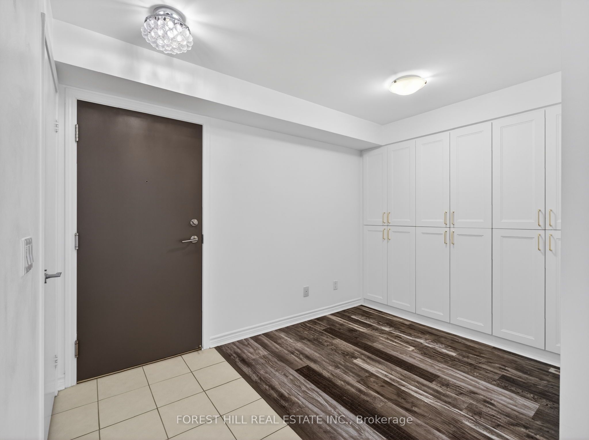 35 Saranac Boulevard 224, Toronto, ON M6A 2G4 photo 2