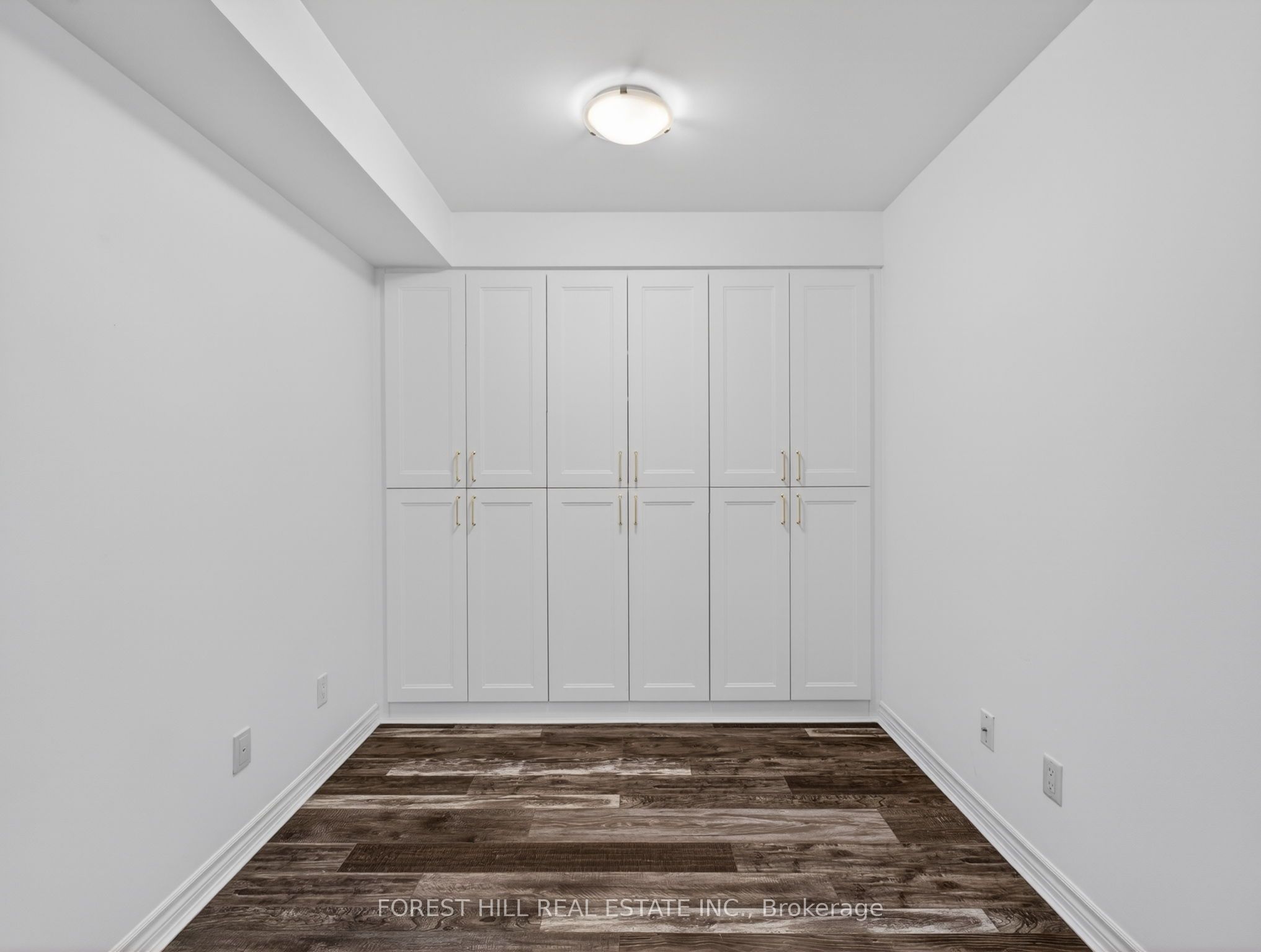 35 Saranac Boulevard 224, Toronto, ON M6A 2G4 photo 3