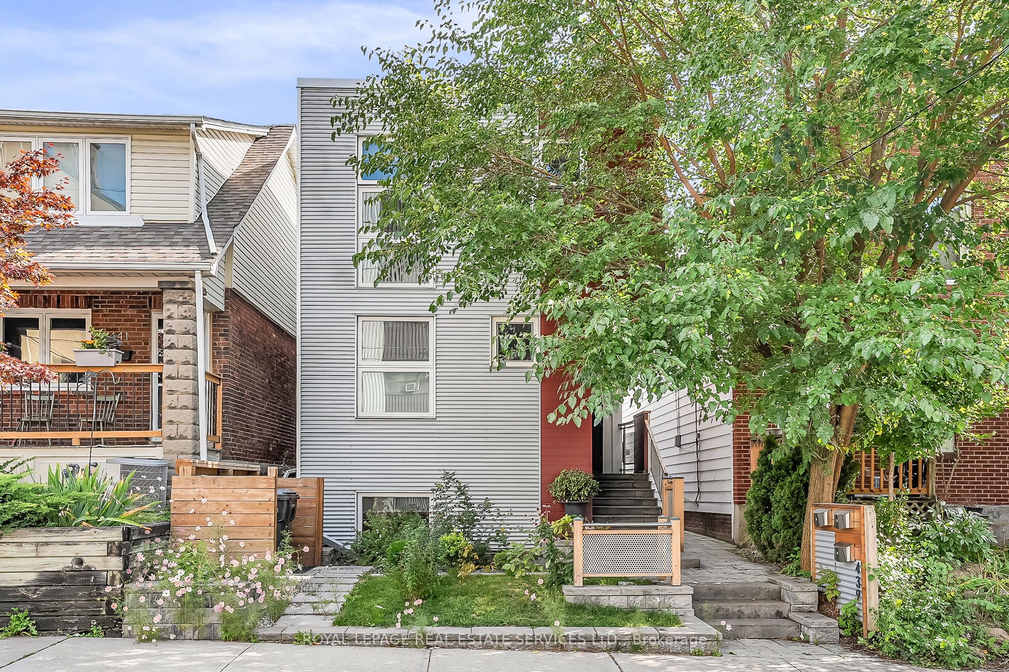 439 Winona Drive C, Toronto, ON M6C 3T4 photo 2