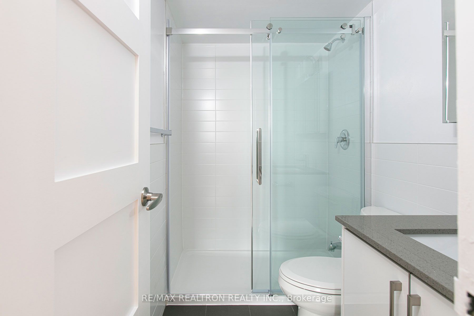 10 Shallmar Boulevard 712, Toronto, ON M5N 1J4 photo 5