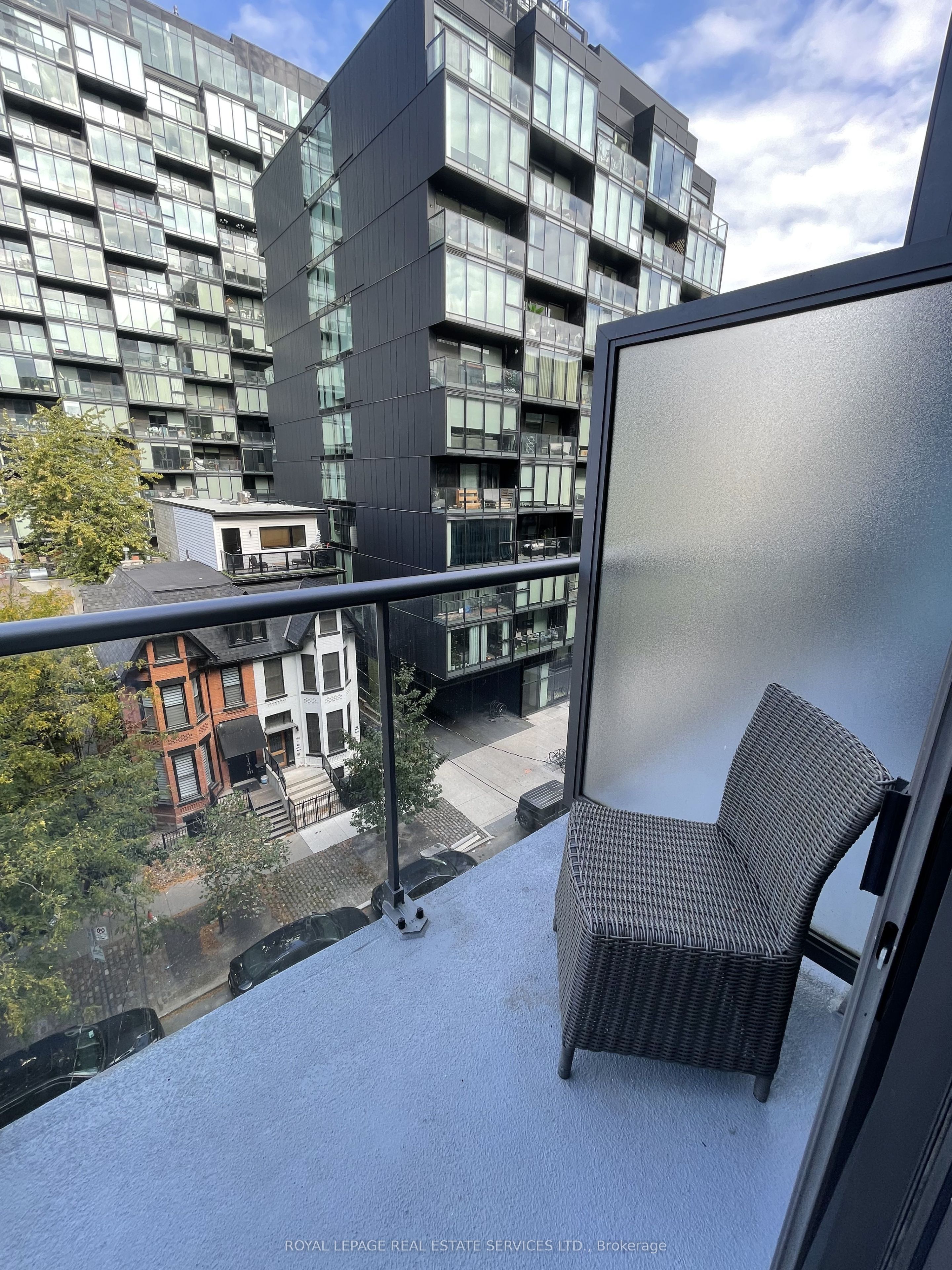 55 Stewart Street 614, Toronto, ON M5V 2V1 photo 4