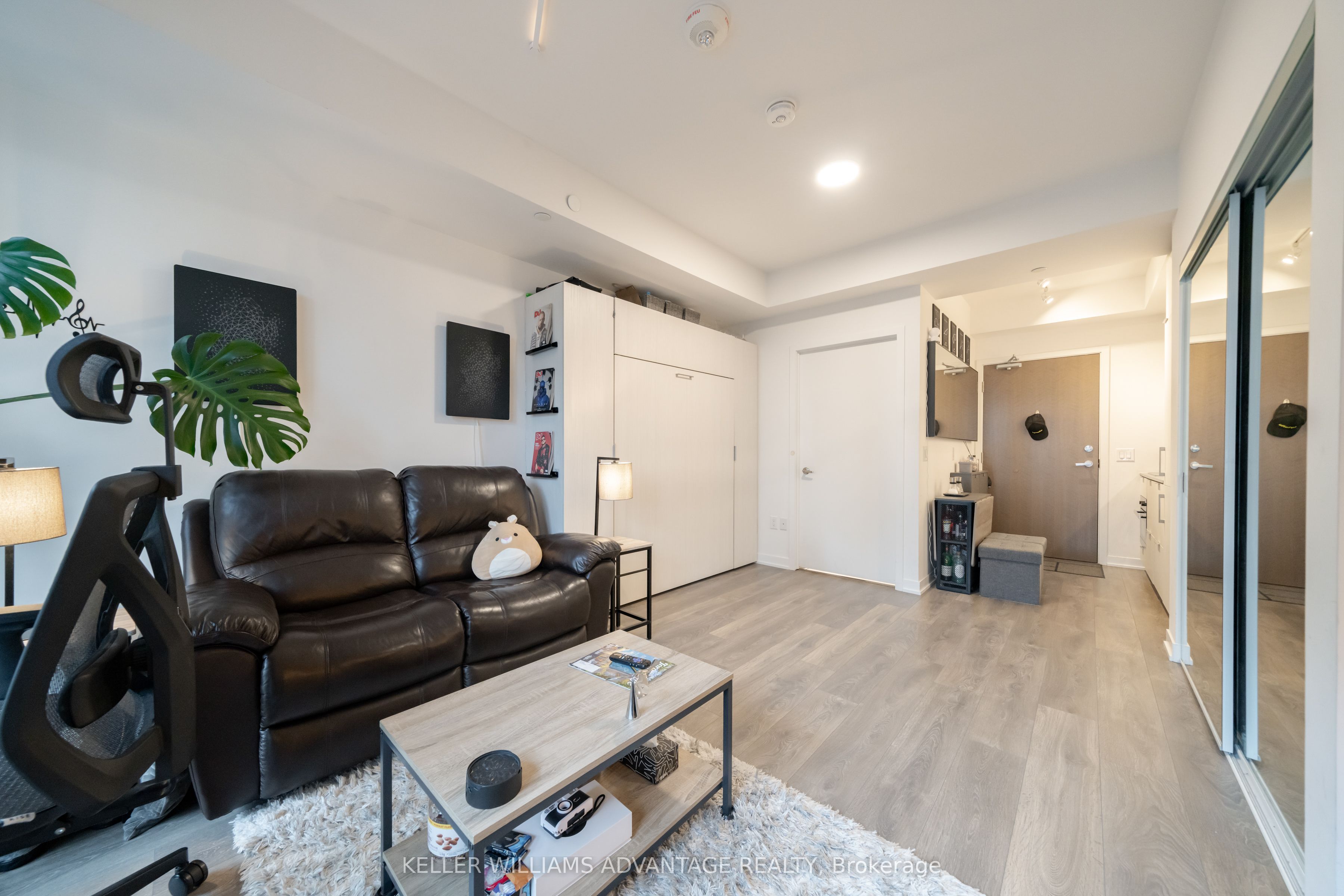20 Richardson Street 1009, Toronto, ON M5A 0S6 photo 3