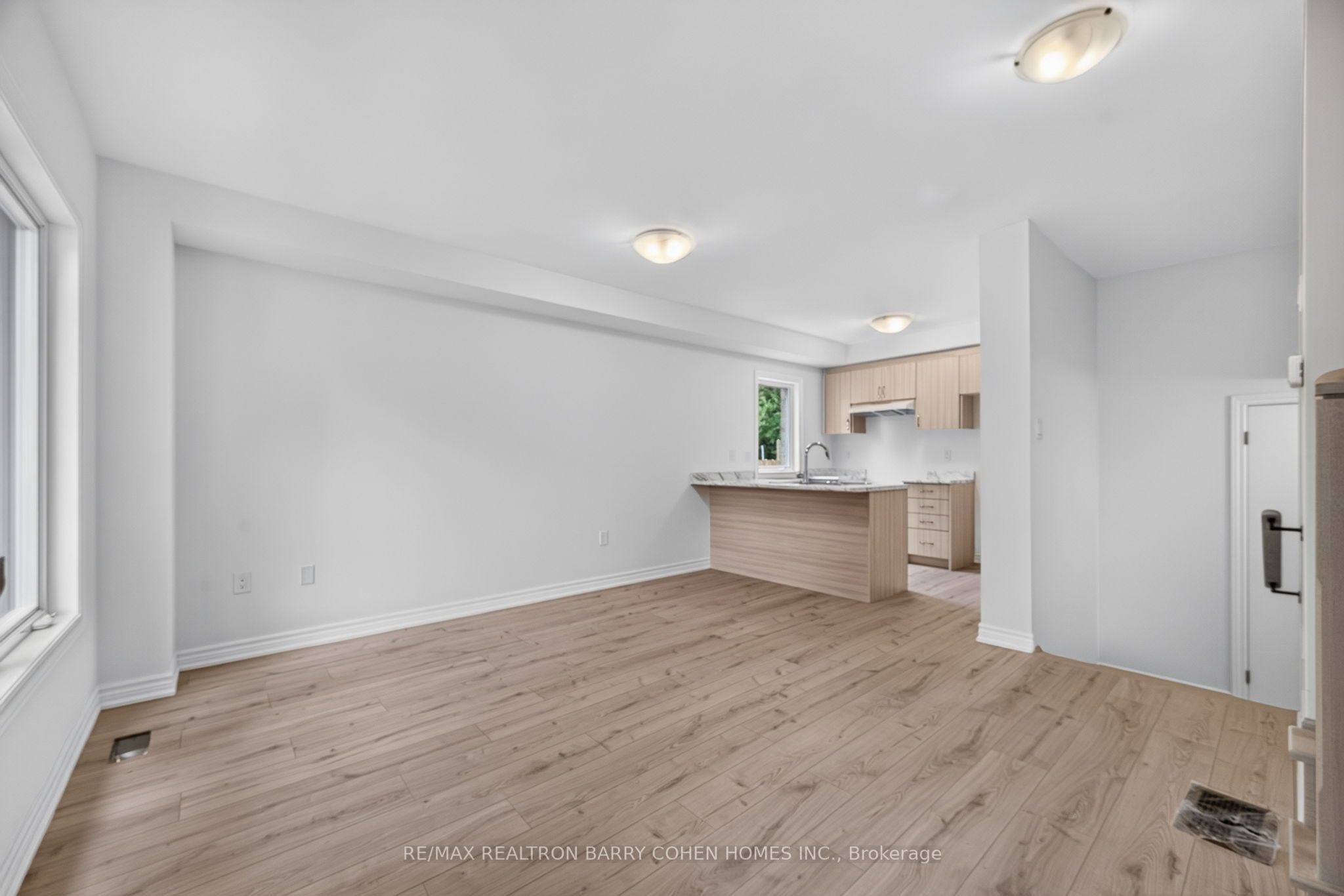 36 Luverne Avenue, Toronto, ON M3H 1R6 photo 3