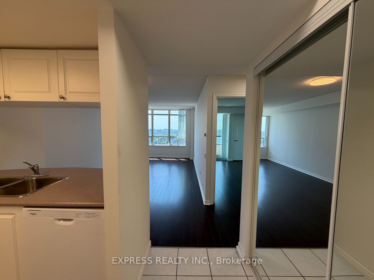 8 Hillcrest Avenue 1902, Toronto, ON M2N 6Y6