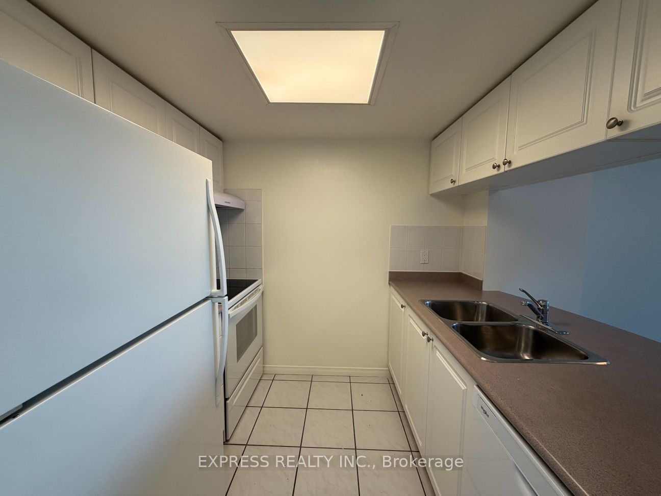8 Hillcrest Avenue 1902, Toronto, ON M2N 6Y6 photo 2